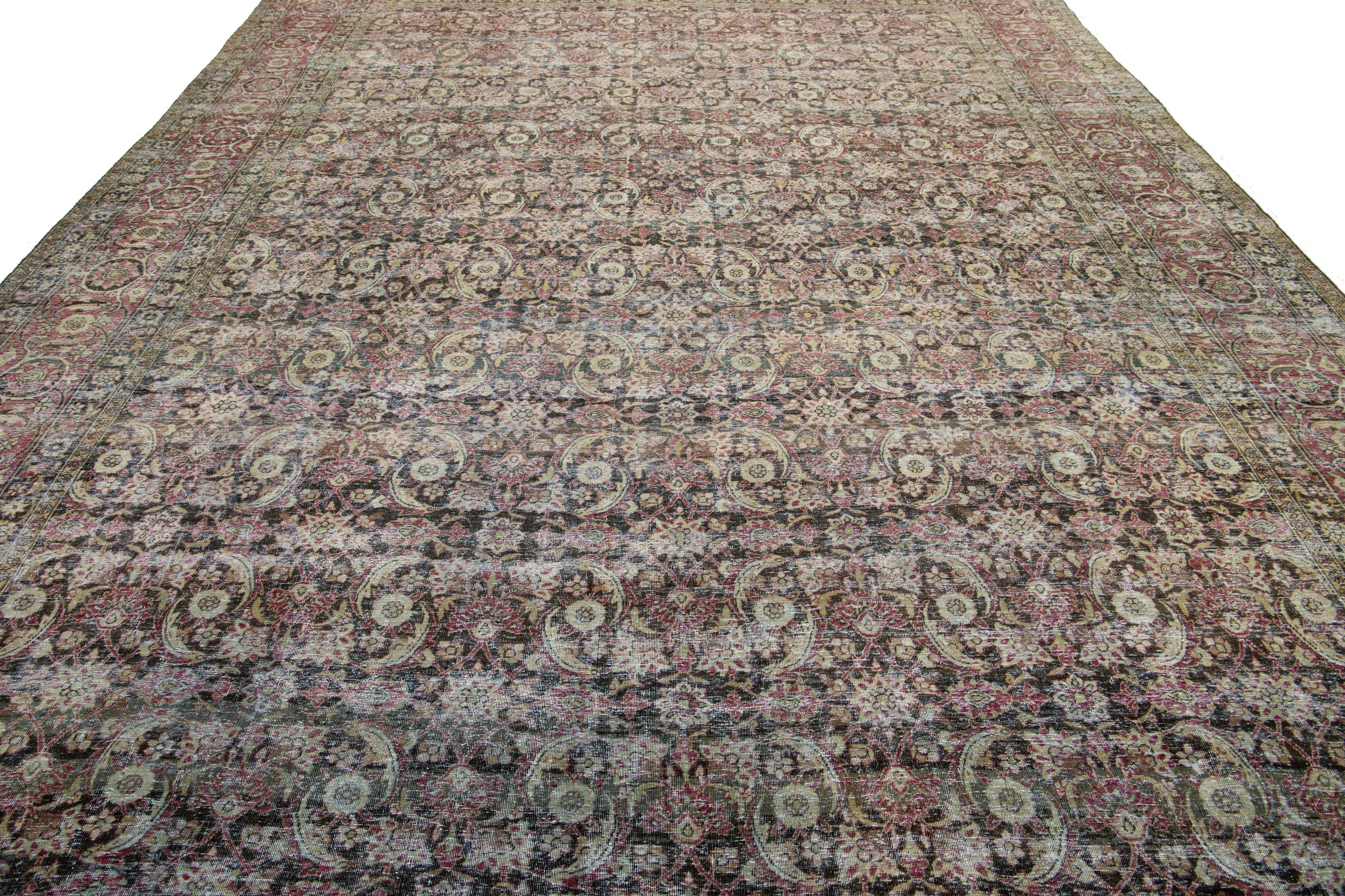 Tapis ancien en laine persane Design/One, coloris Brown en vente 1