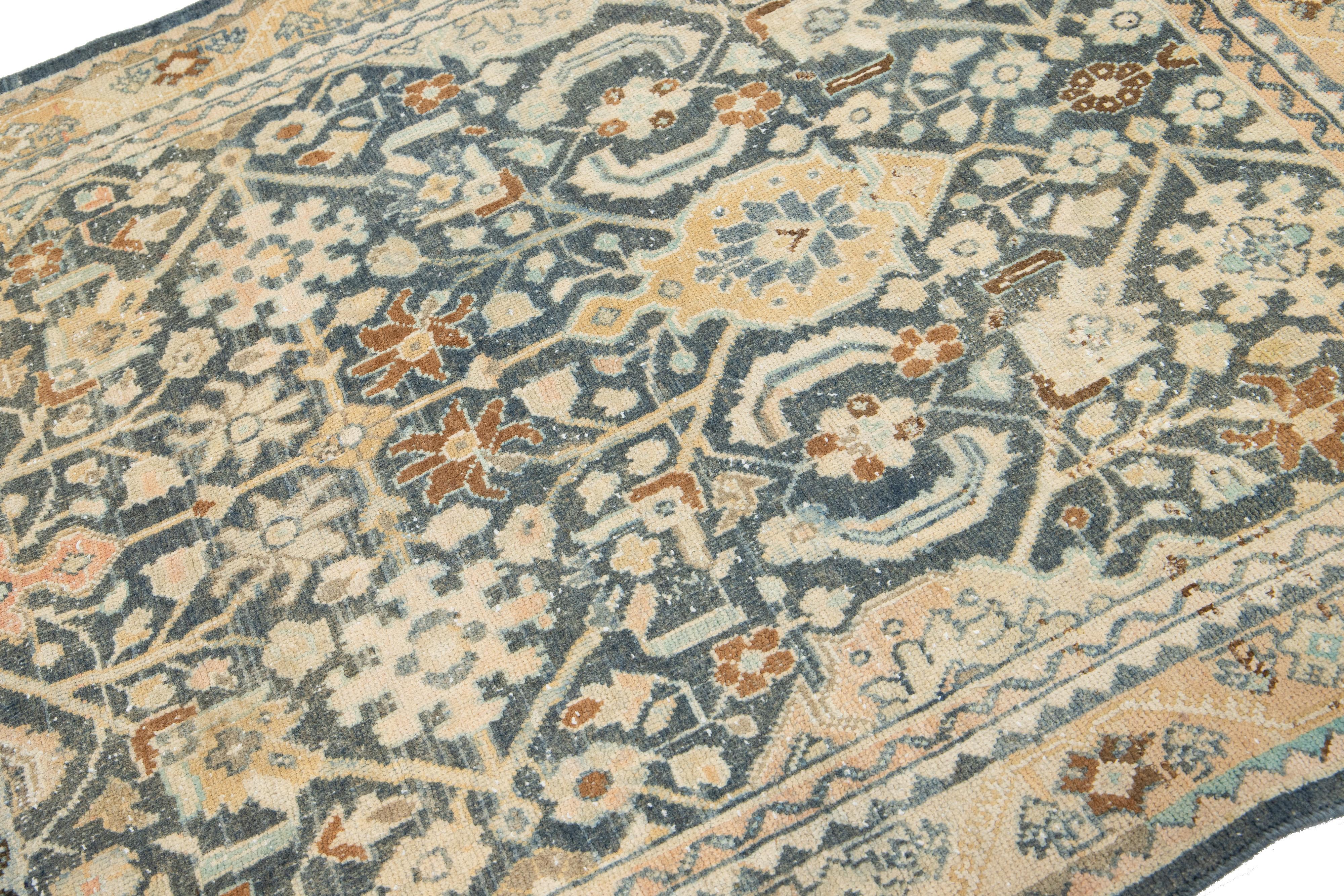 Tapis persan ancien en laine Malayer fait à la main en bleu en vente 3