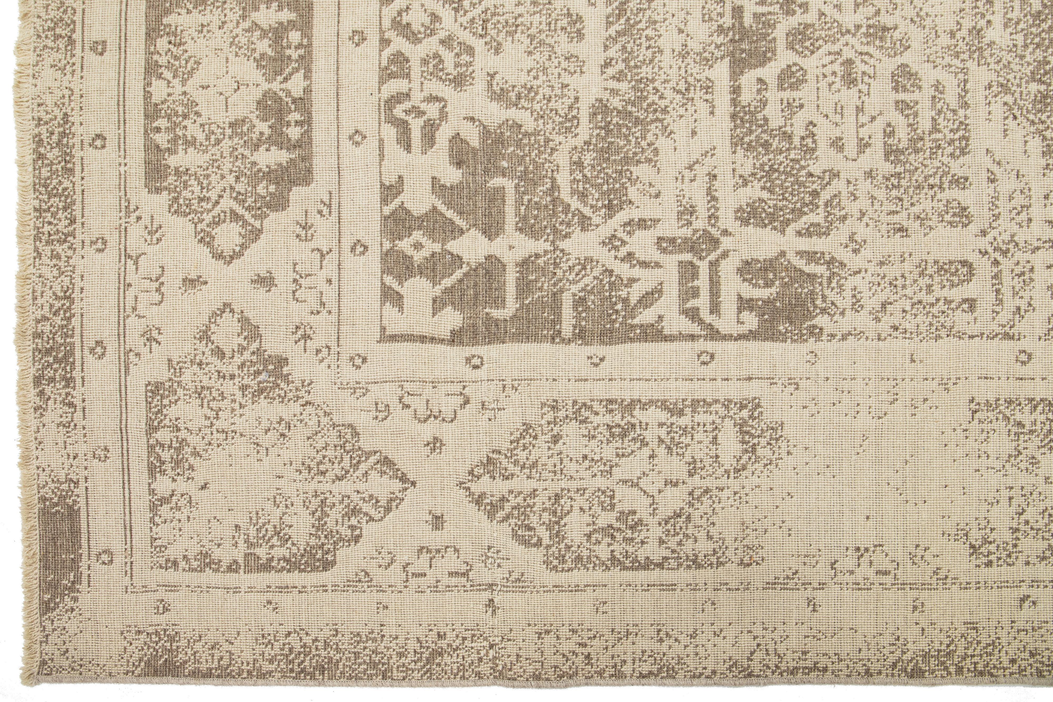 Alfombra contemporánea de lana tejida a mano de color beige y marrón claro Lana en venta