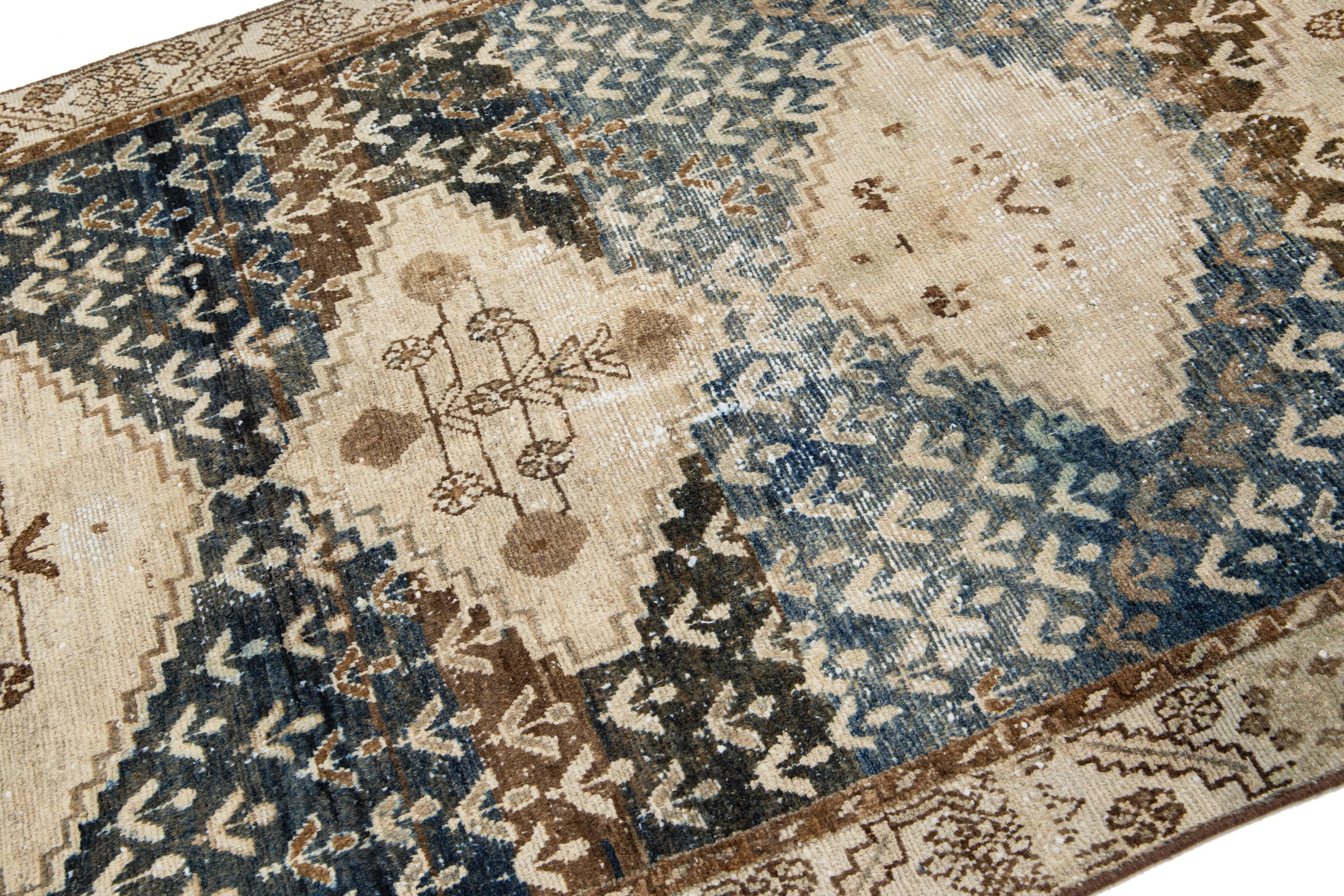 Allover Designed Antike Persische Malayer Wolle Läufer In Blau und Braun im Angebot 5