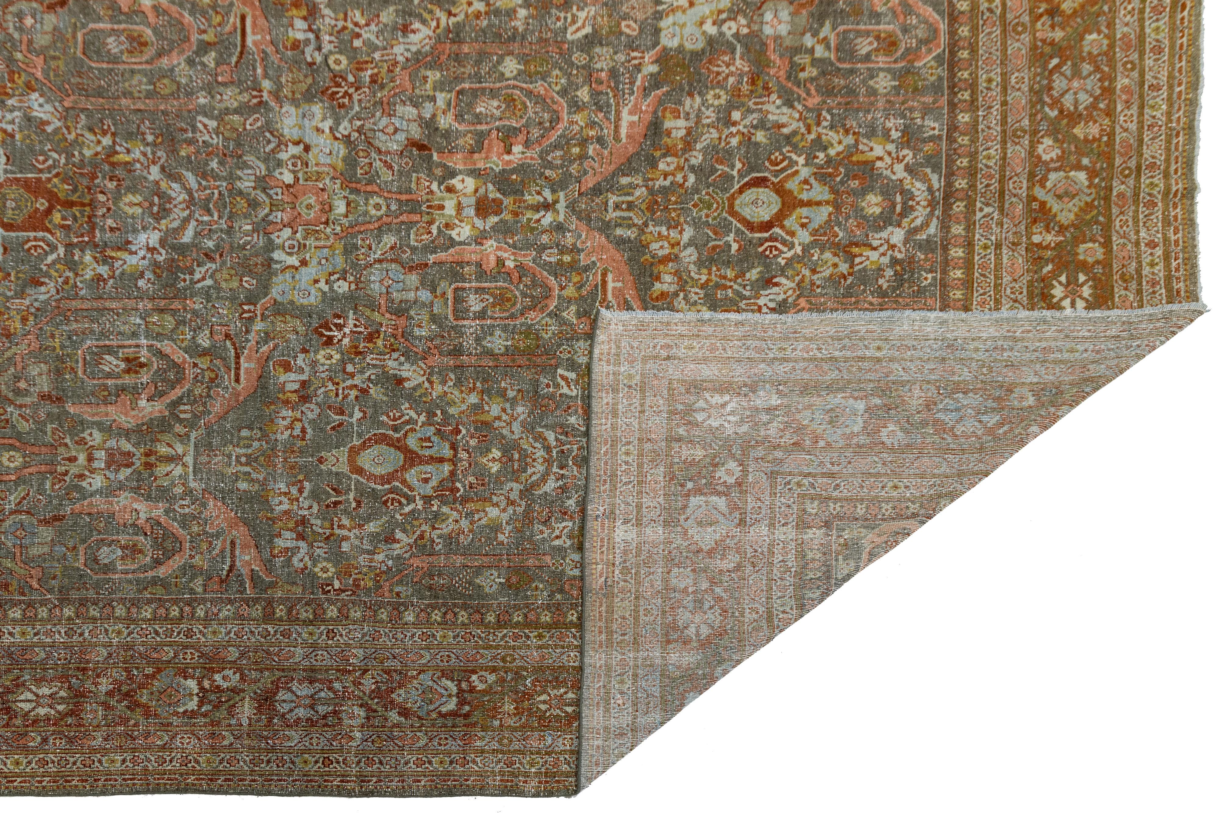 Persiano Allover Designed Handmade Mahal Wool Rug In Gray From The 1900s in vendita