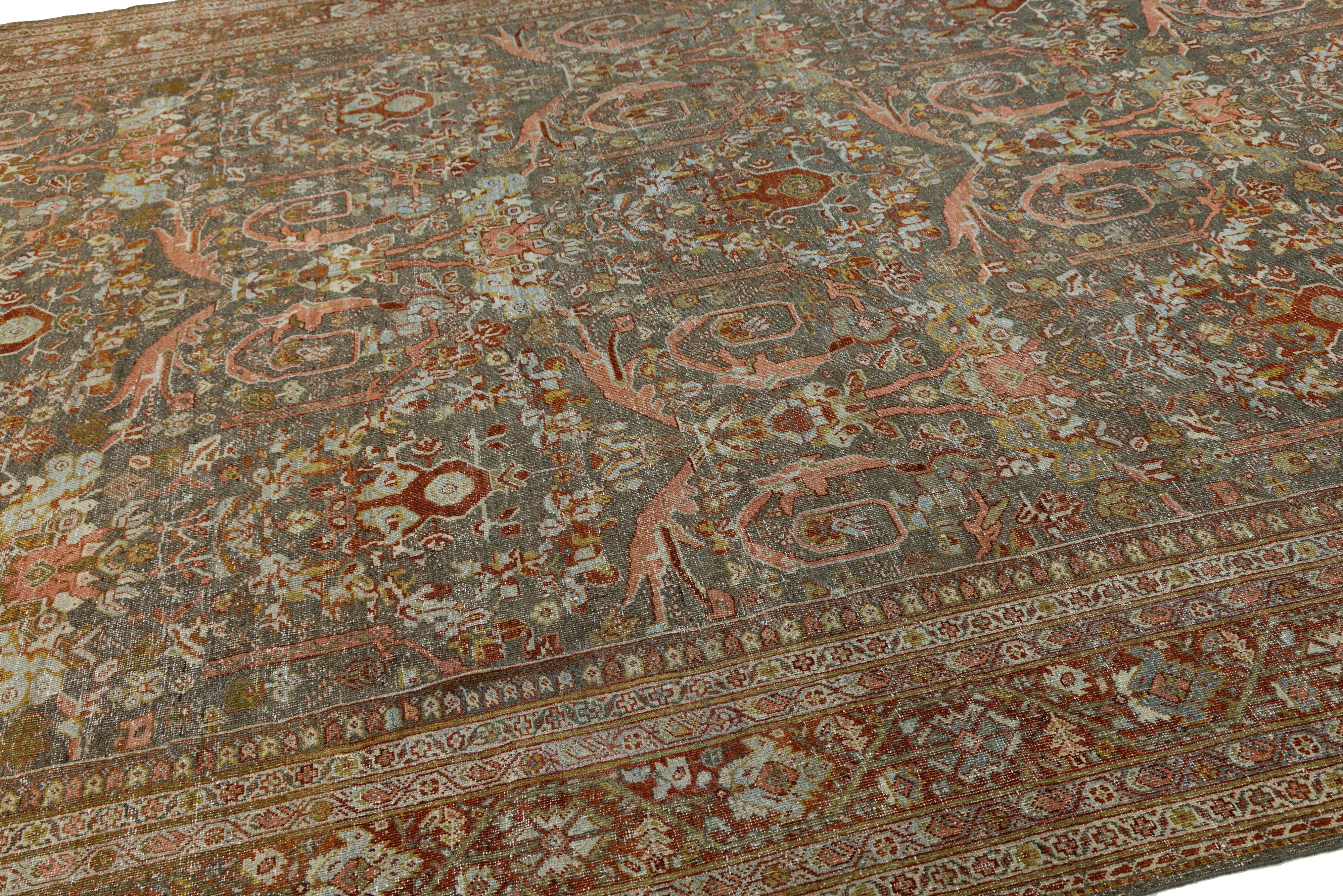 Allover Designed Handmade Mahal Wool Rug In Gray From The 1900s In condizioni ottime in vendita a Norwalk, CT