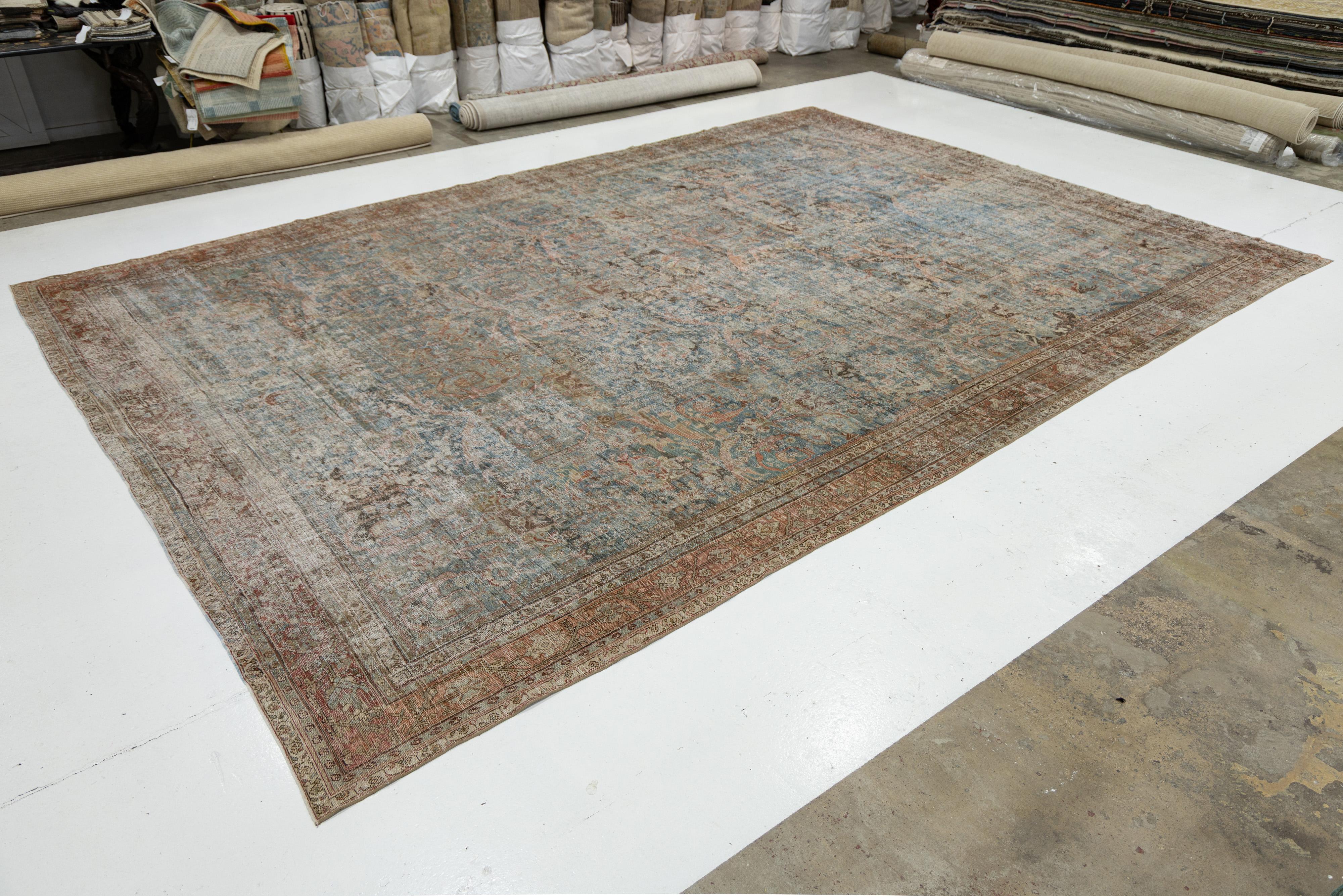 Allover entworfene handgefertigte Mahal Wollteppich in gedämpften Blau aus den 1900er Jahren (Persisch) im Angebot