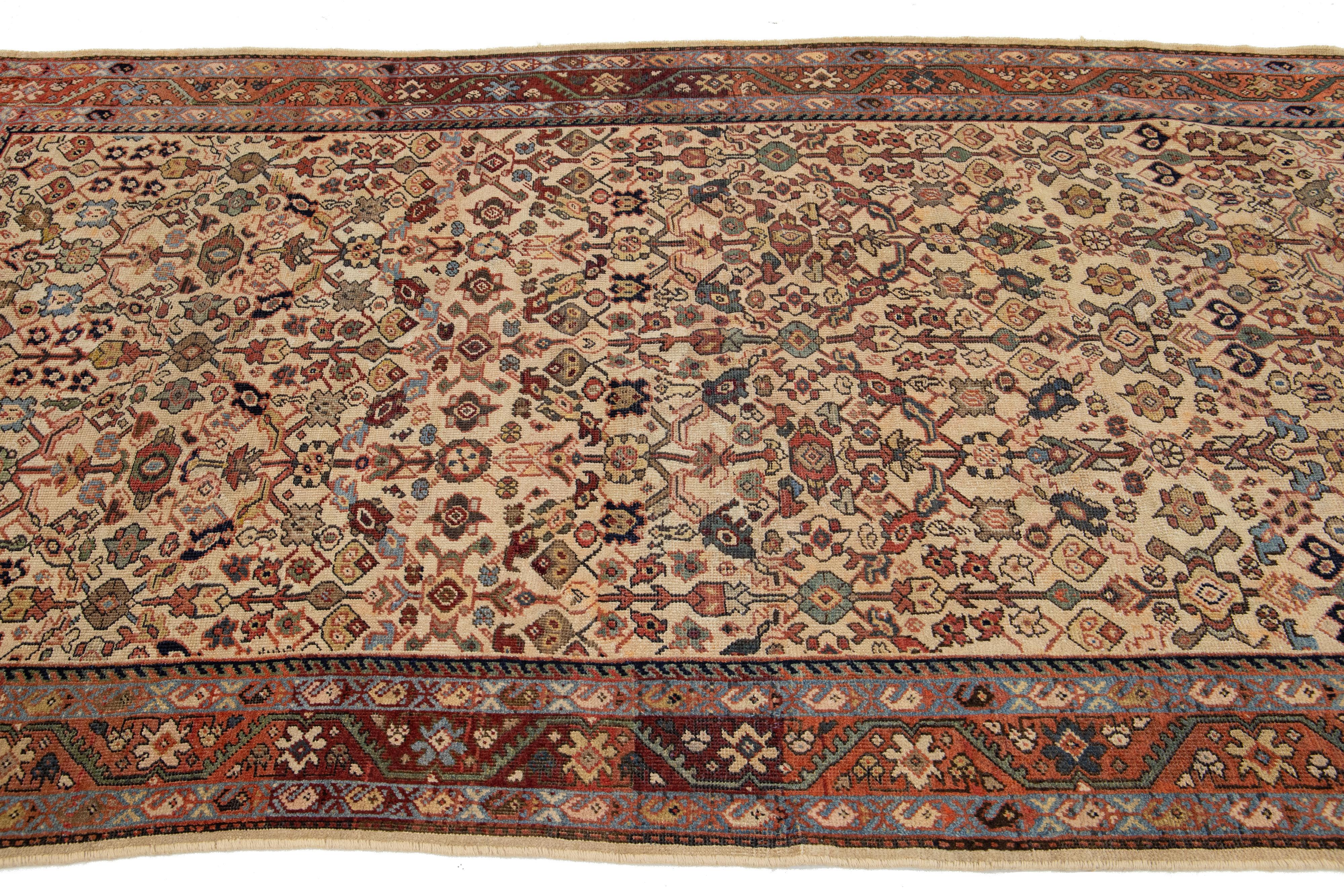 Allover Floral Designed Handmade Mahal Wolle Teppich in Beige aus den 1920er Jahren im Zustand „Hervorragend“ im Angebot in Norwalk, CT
