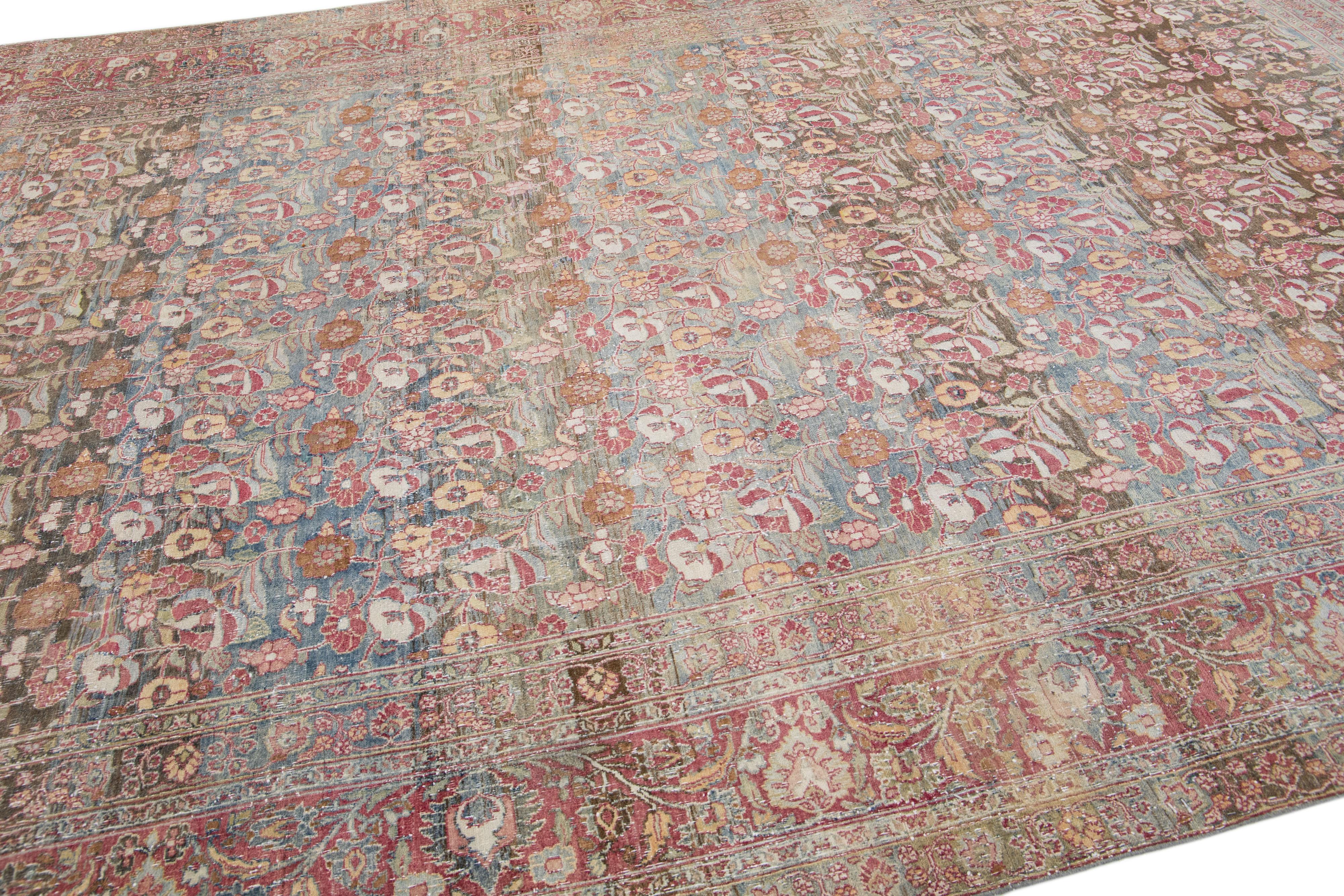 Perse Tapis Mahal ancien en laine à motifs floraux fait à la main dans les tons terreux en vente