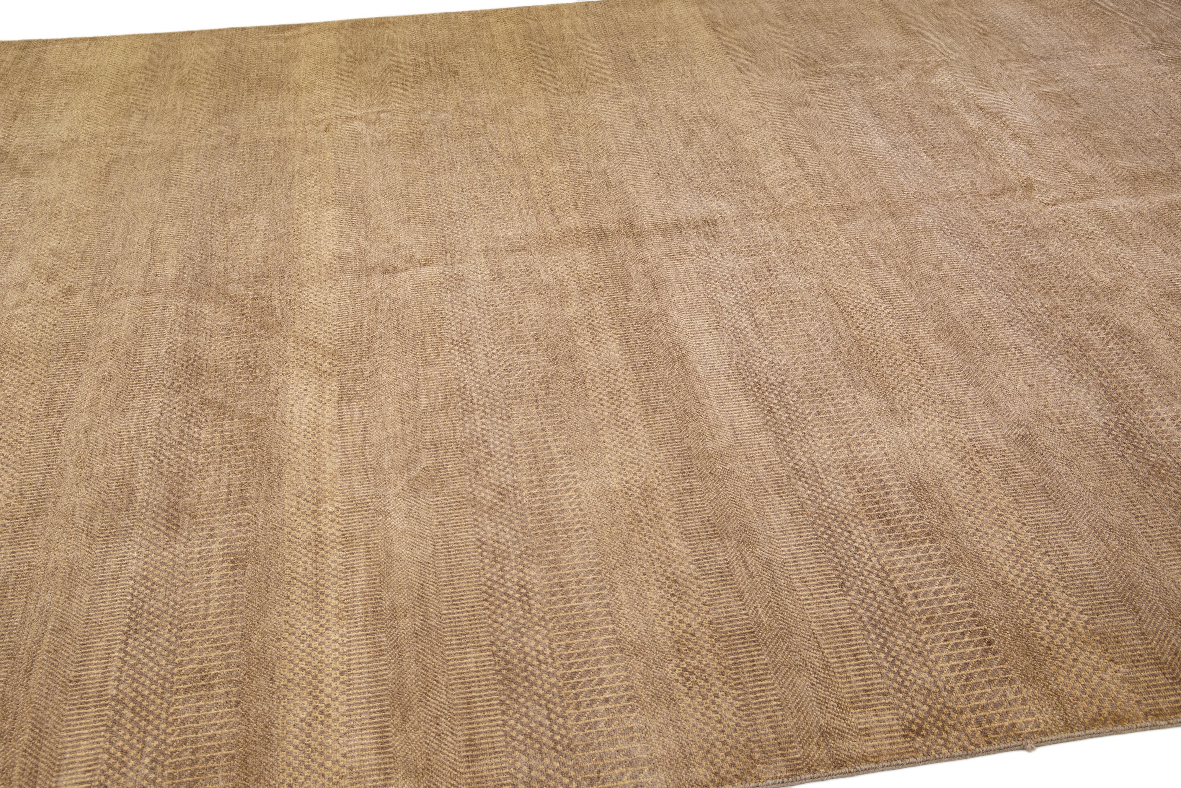 Contemporary Allover Geometric Modern Handmade Savannah Wool Rug In Brown For Sale