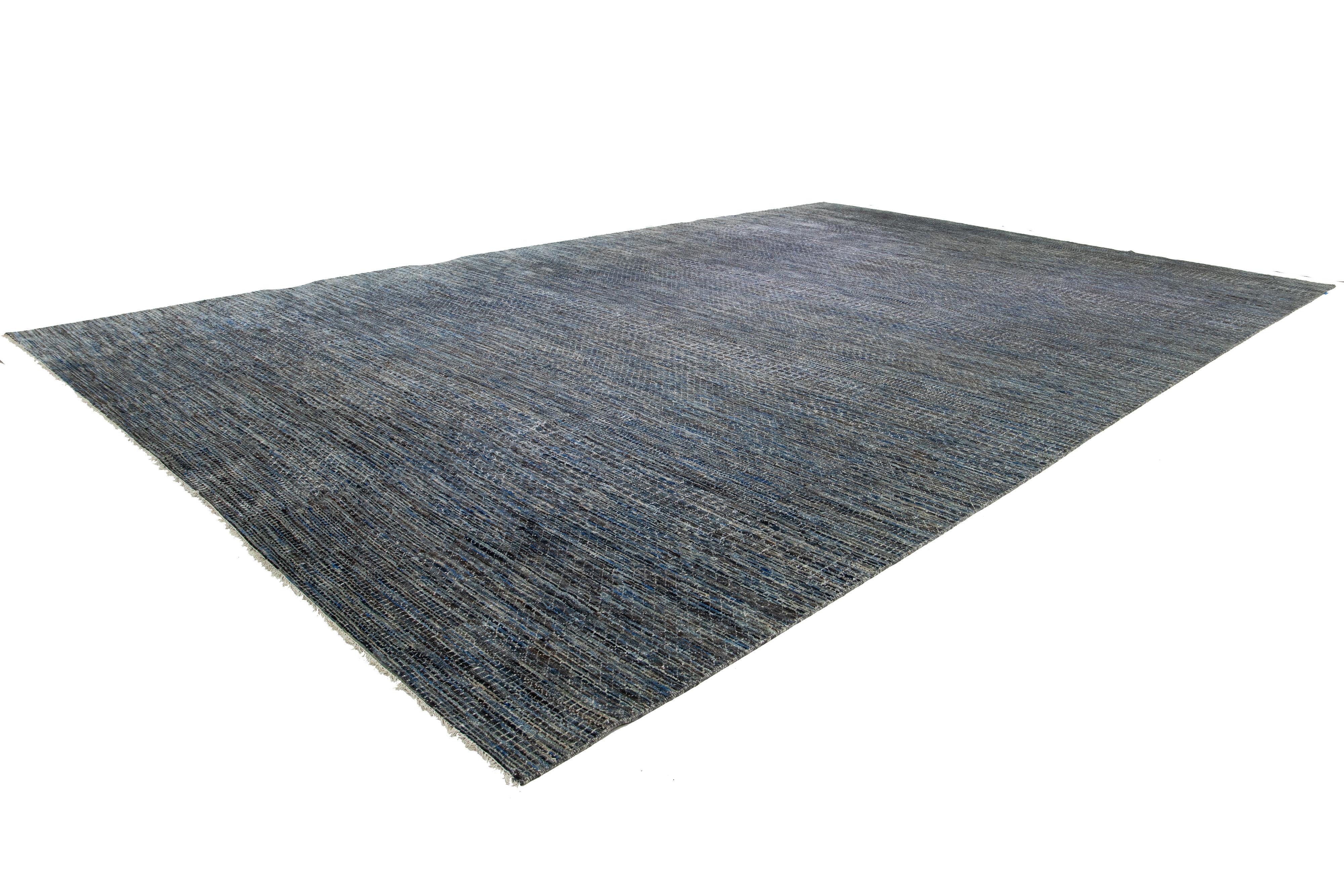 Allover Geometric Modern Handmade  Wool Rug In Gray & blue Colors For Sale 4