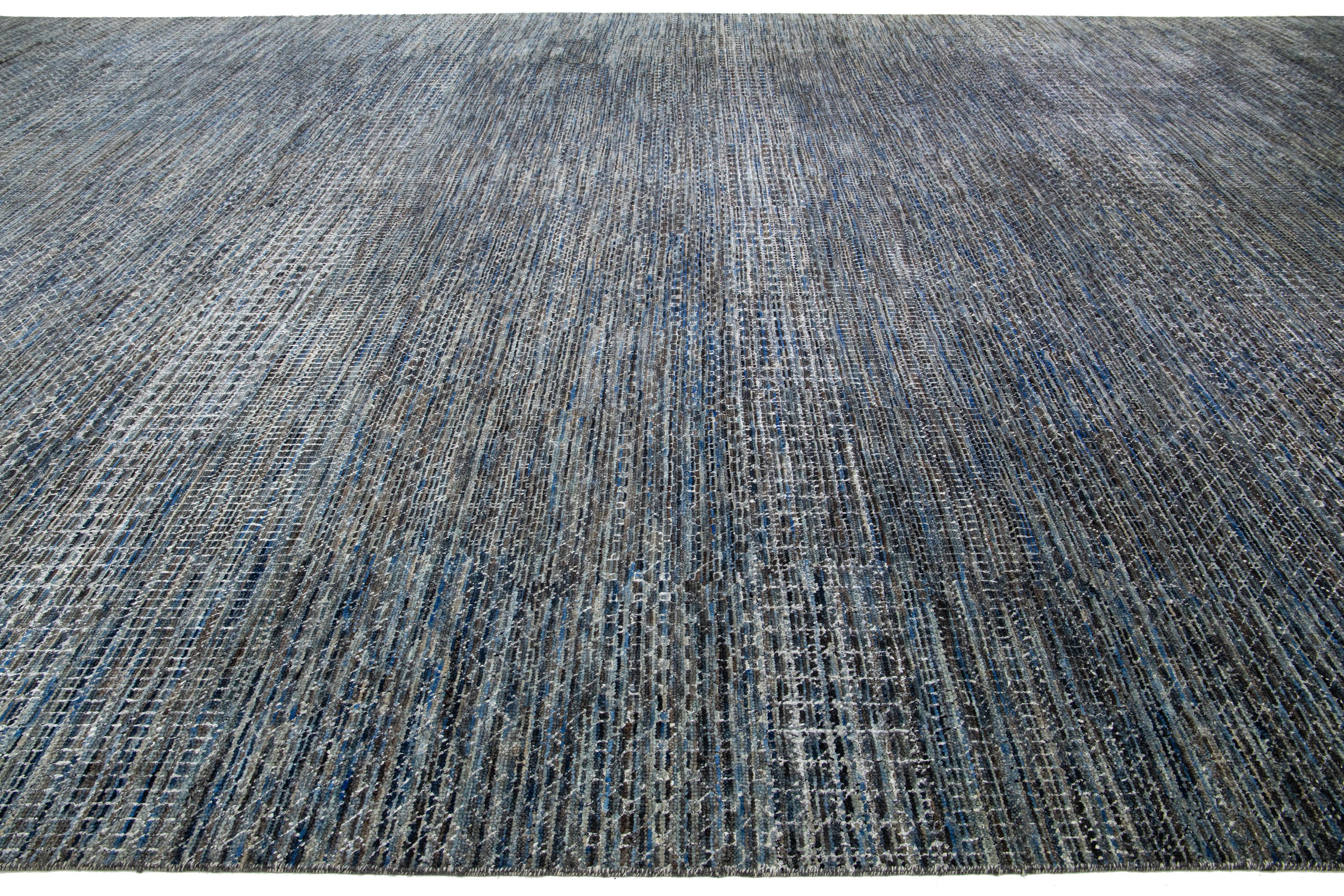 Allover Geometric Modern Handmade  Wool Rug In Gray & blue Colors In New Condition For Sale In Norwalk, CT