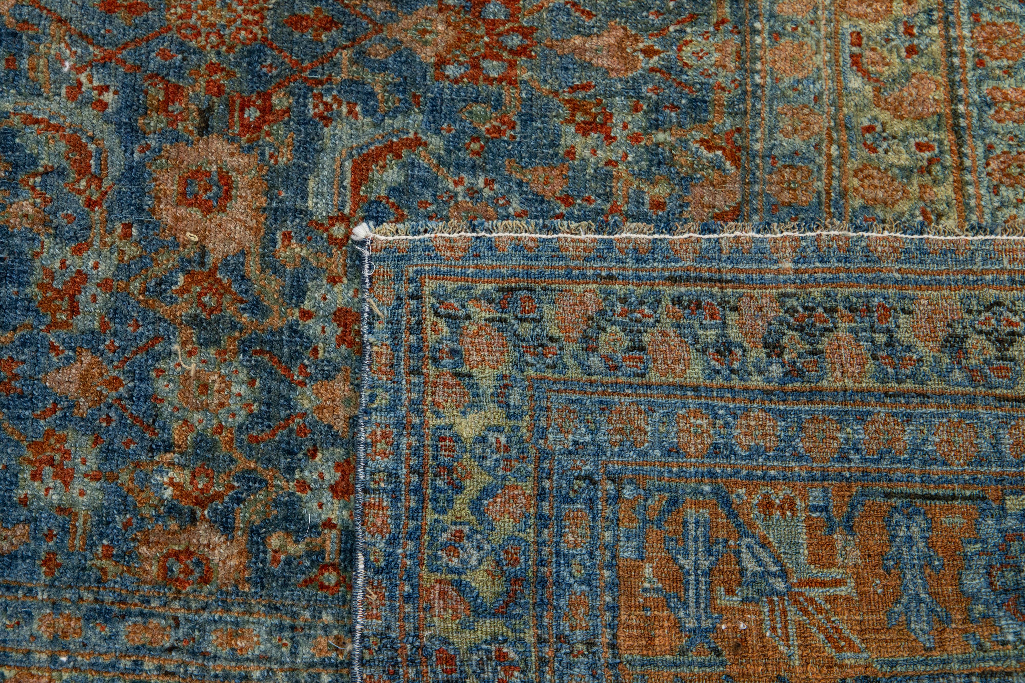 Laine Tapis de couloir persan Bidjar ancien en laine bleu à motifs intégraux en vente