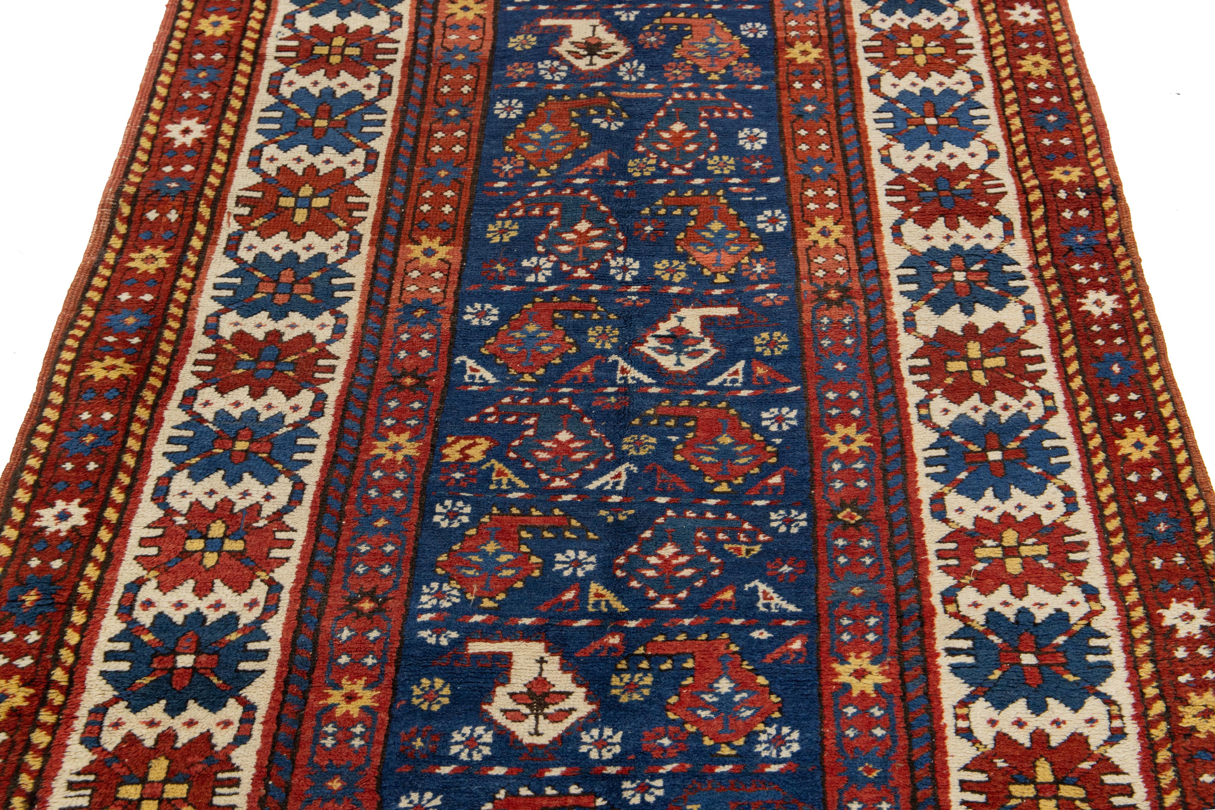 Allover Vintage Kaukasischer Kazak-Blauer Woll-Läufer (Wolle) im Angebot
