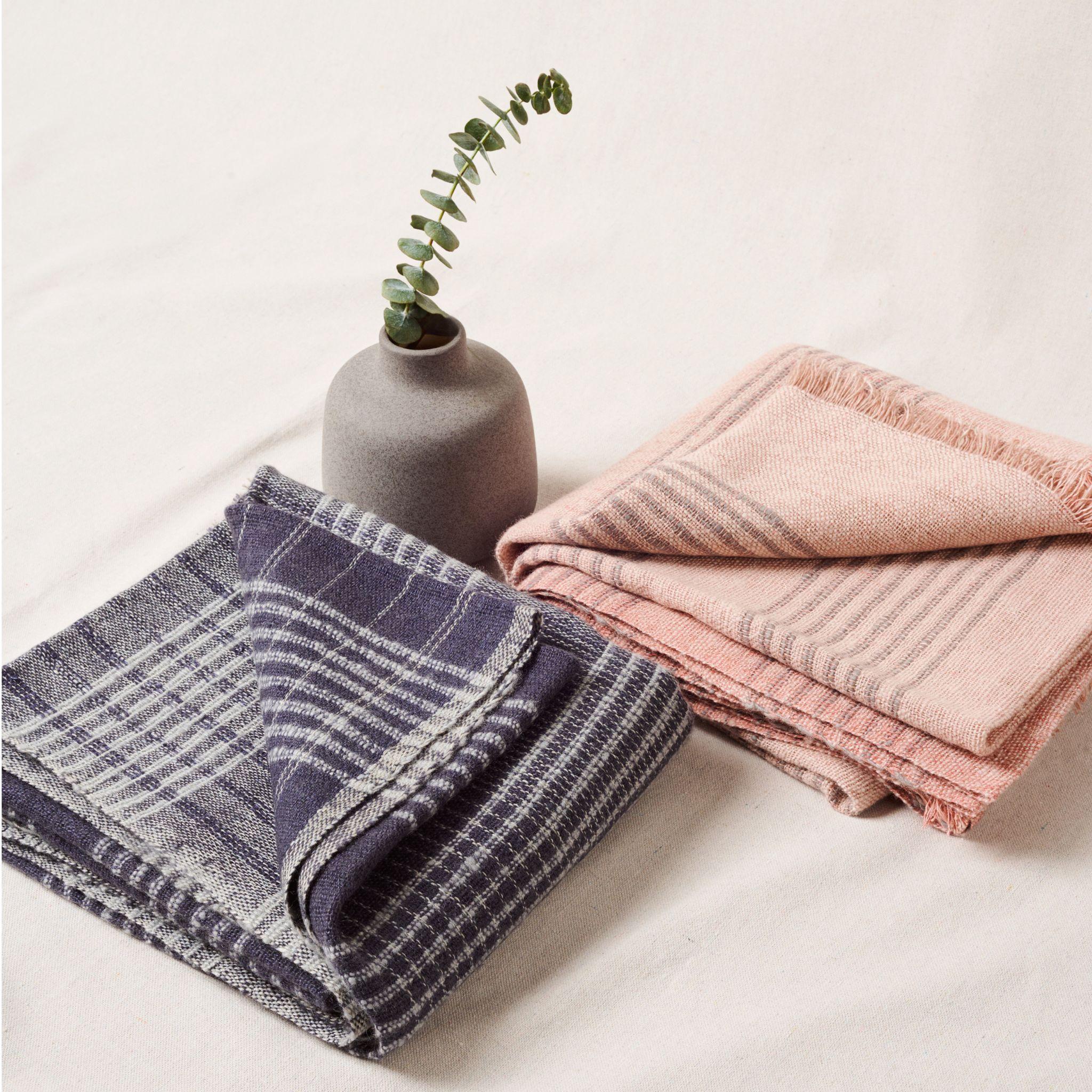 Alloy Navy Stripes Pattern Soft Merino Linen Handloom Throw For Sale 4
