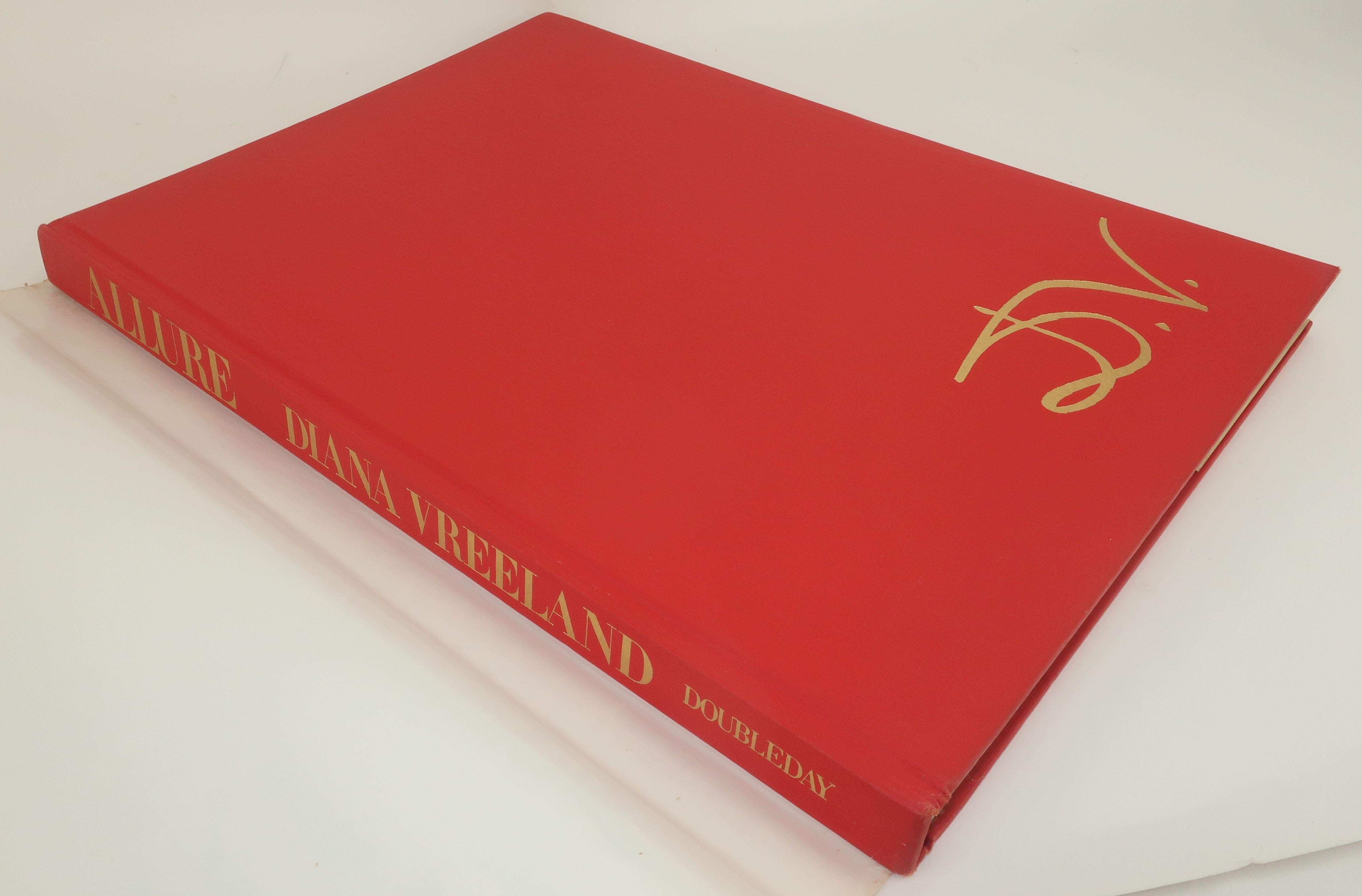 Allure by Diana Vreeland Fashion Photography Coffee Table Book, 1980 In Good Condition In Atlanta, GA