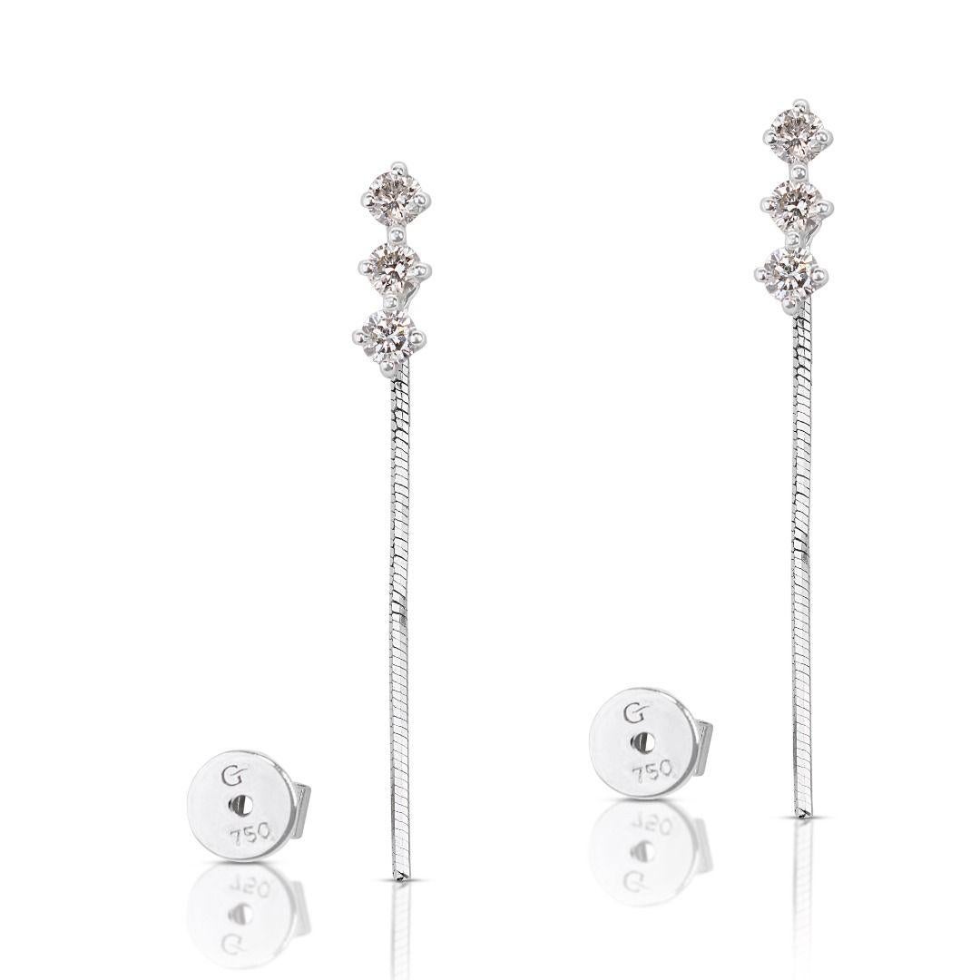Alluring 0.30ct Three Stone Diamond Stud Earrings in 18K White Gold In New Condition For Sale In רמת גן, IL