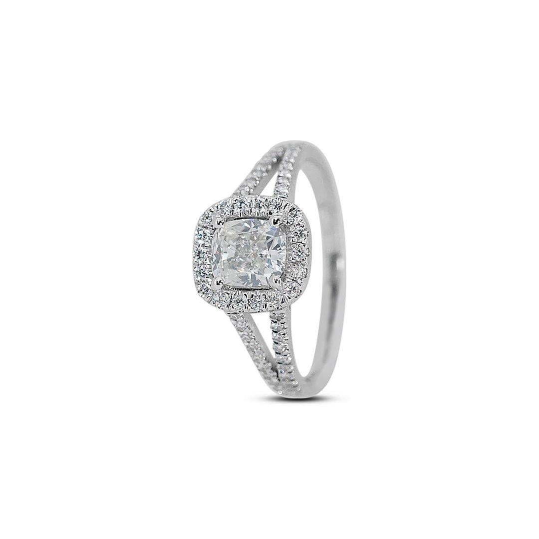 Alluring 1.30ct Diamonds Halo Ring in 18k White Gold - GIA Certified  In New Condition For Sale In רמת גן, IL