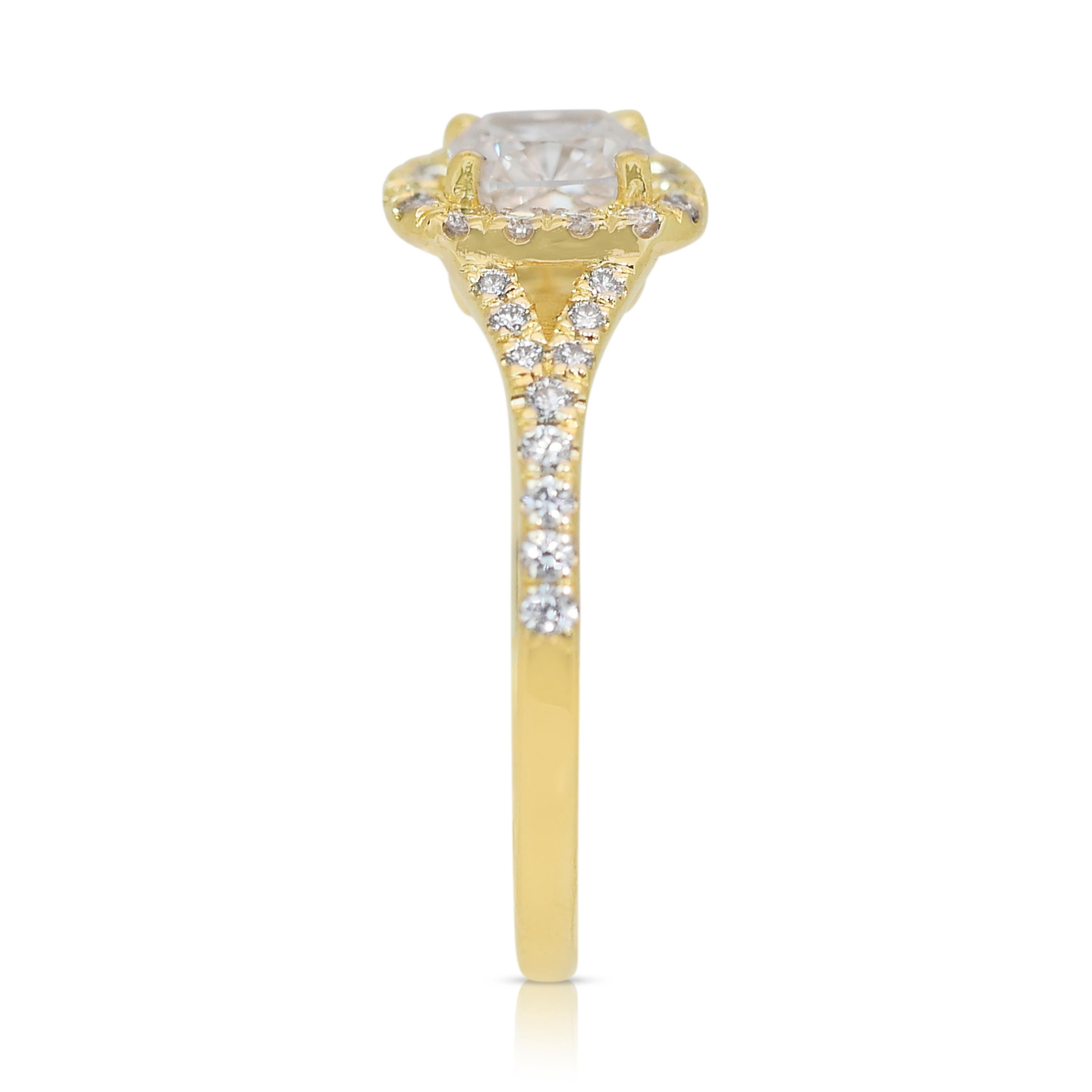 Alluring 1.33ct Double Excellent Ideal Cut Diamonds Halo Ring in 14k Yellow Gold For Sale 1