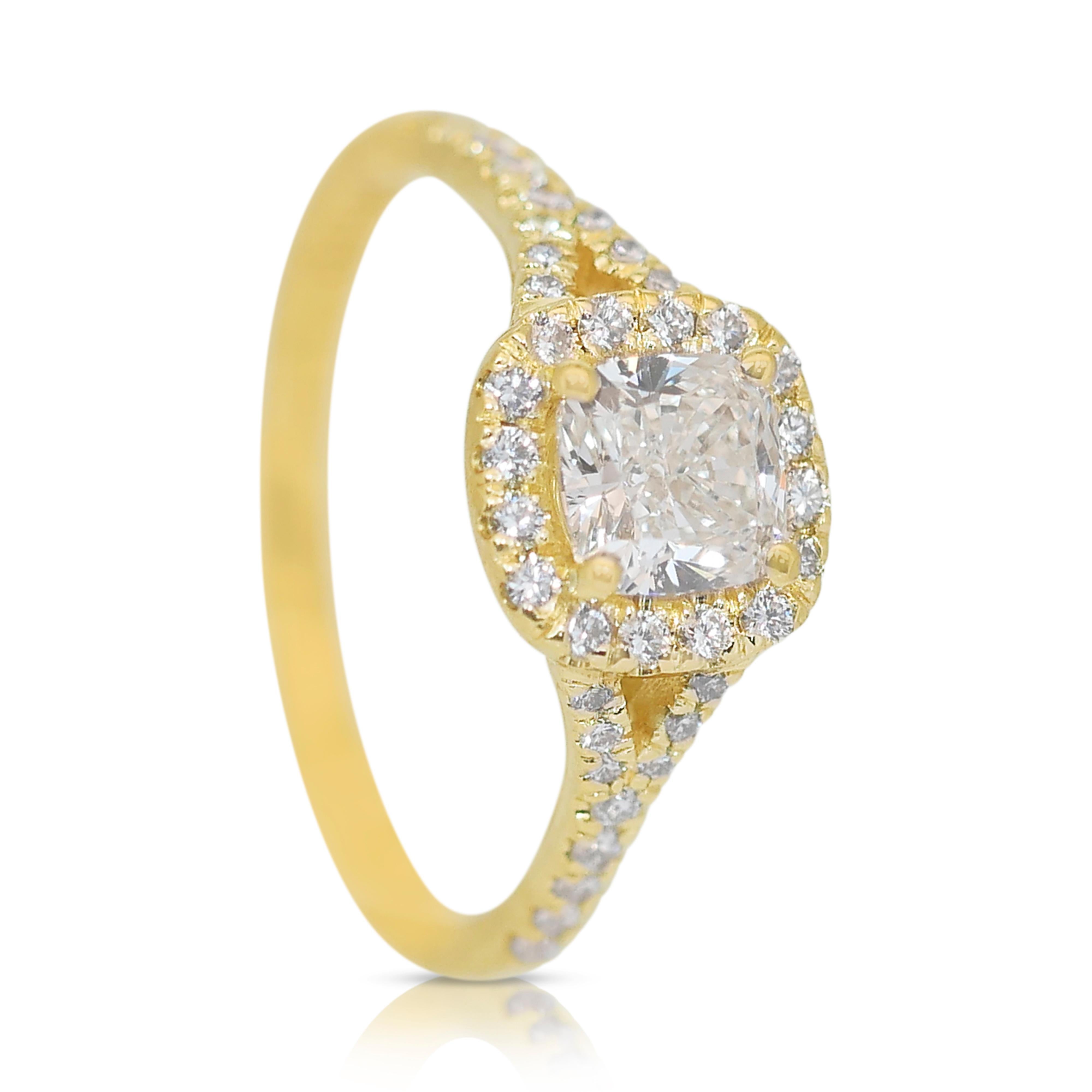 Alluring 1.33ct Double Excellent Ideal Cut Diamonds Halo Ring in 14k Yellow Gold For Sale 2