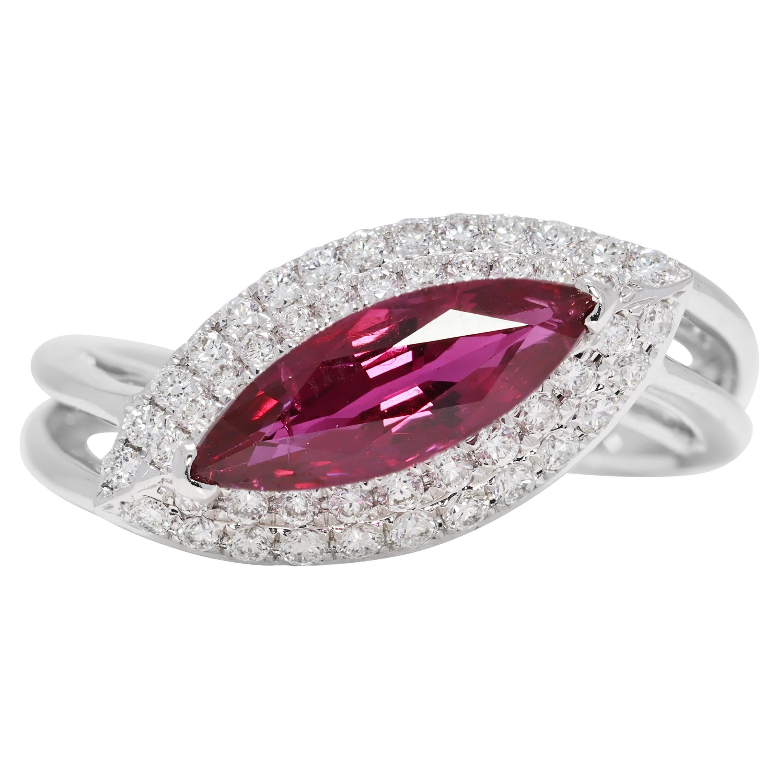 Verführerischer 1,70ct Marquise Rubin 
natürlicher Diamant Halo Ring in 18K Weißgold im Angebot