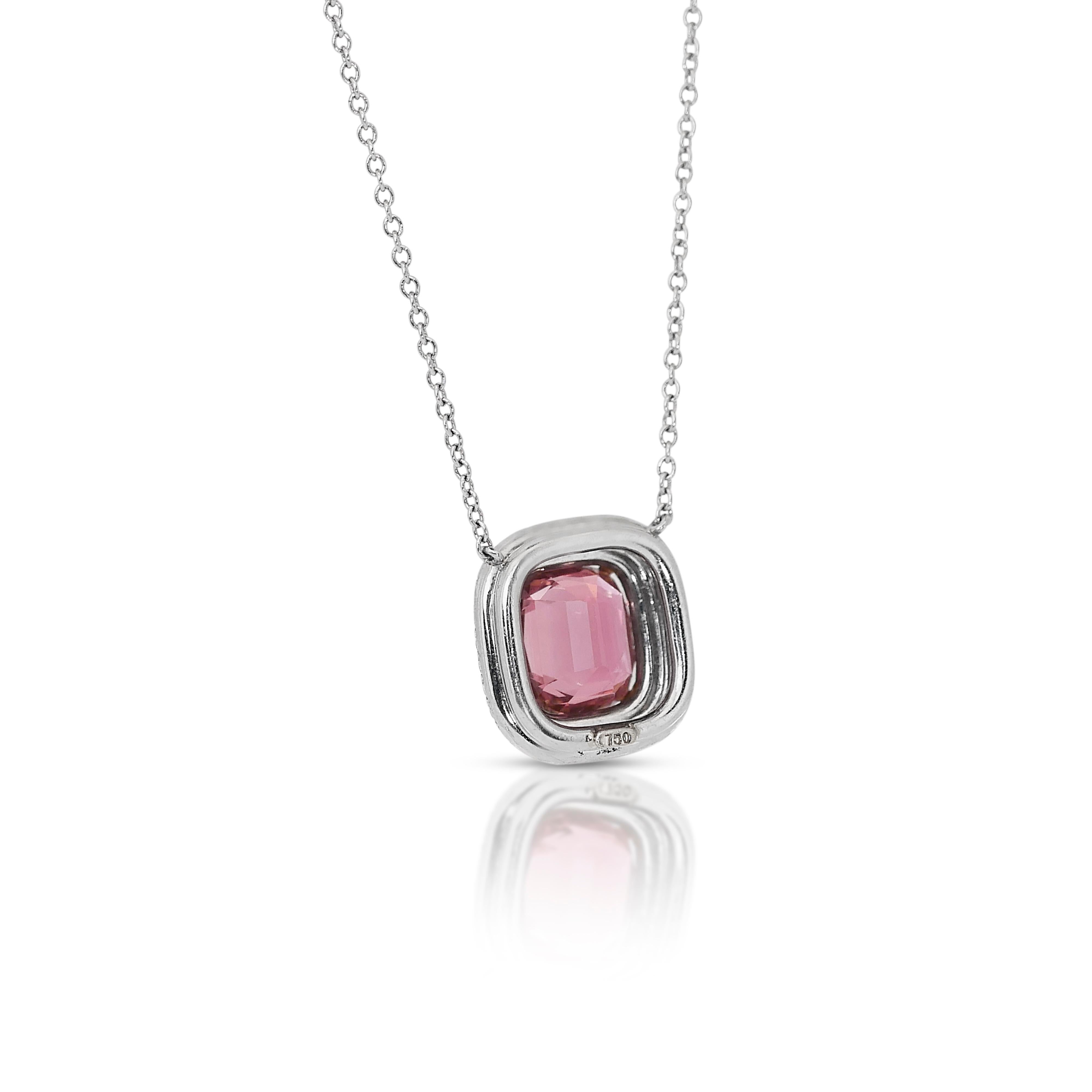 Alluring 2.70ct Tourmaline and Diamonds Halo Necklace in 18k White & Yellow Gold For Sale 3