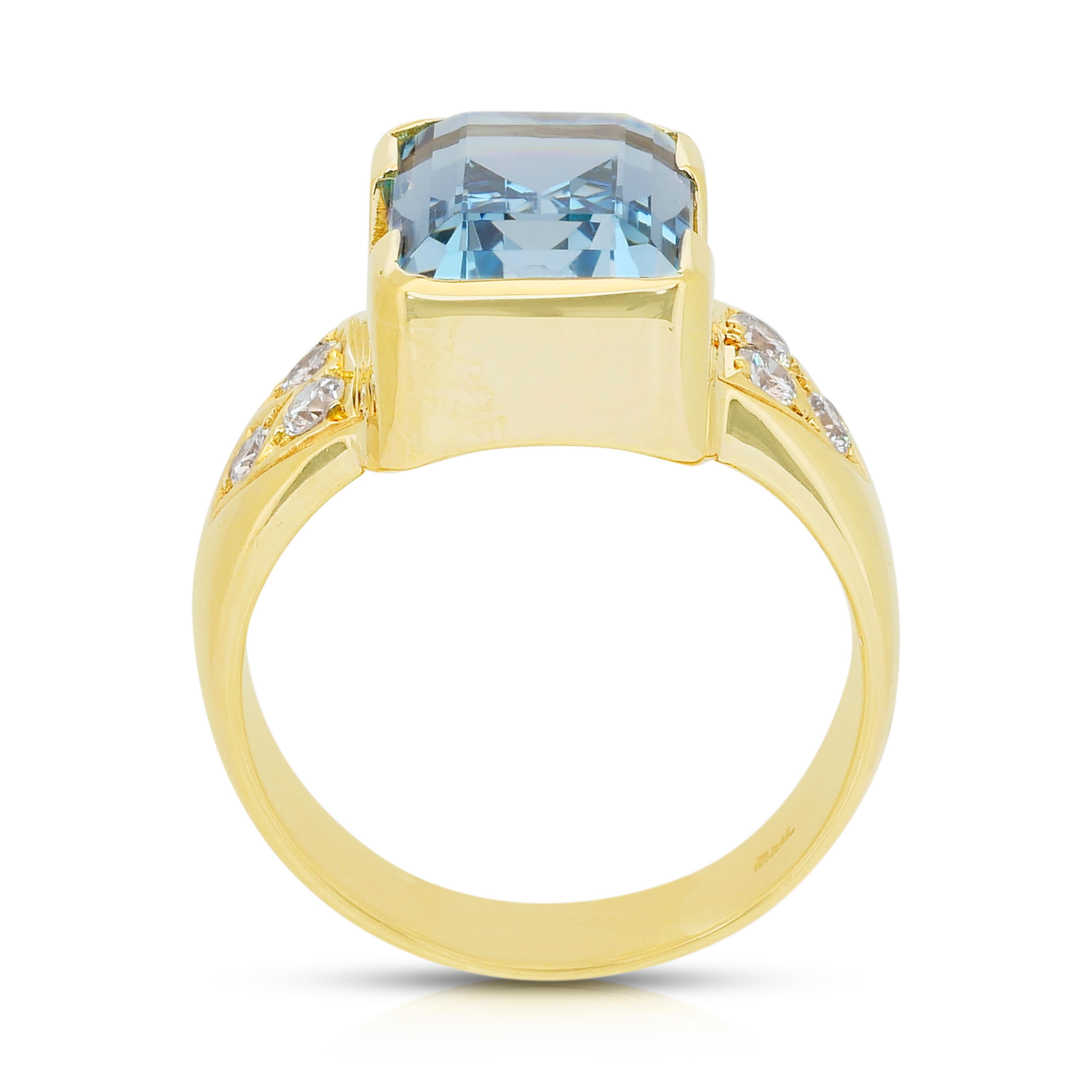 Bague cocktail en or jaune 18k avec aigue-marine et diamants de 6,42ct en vente 4