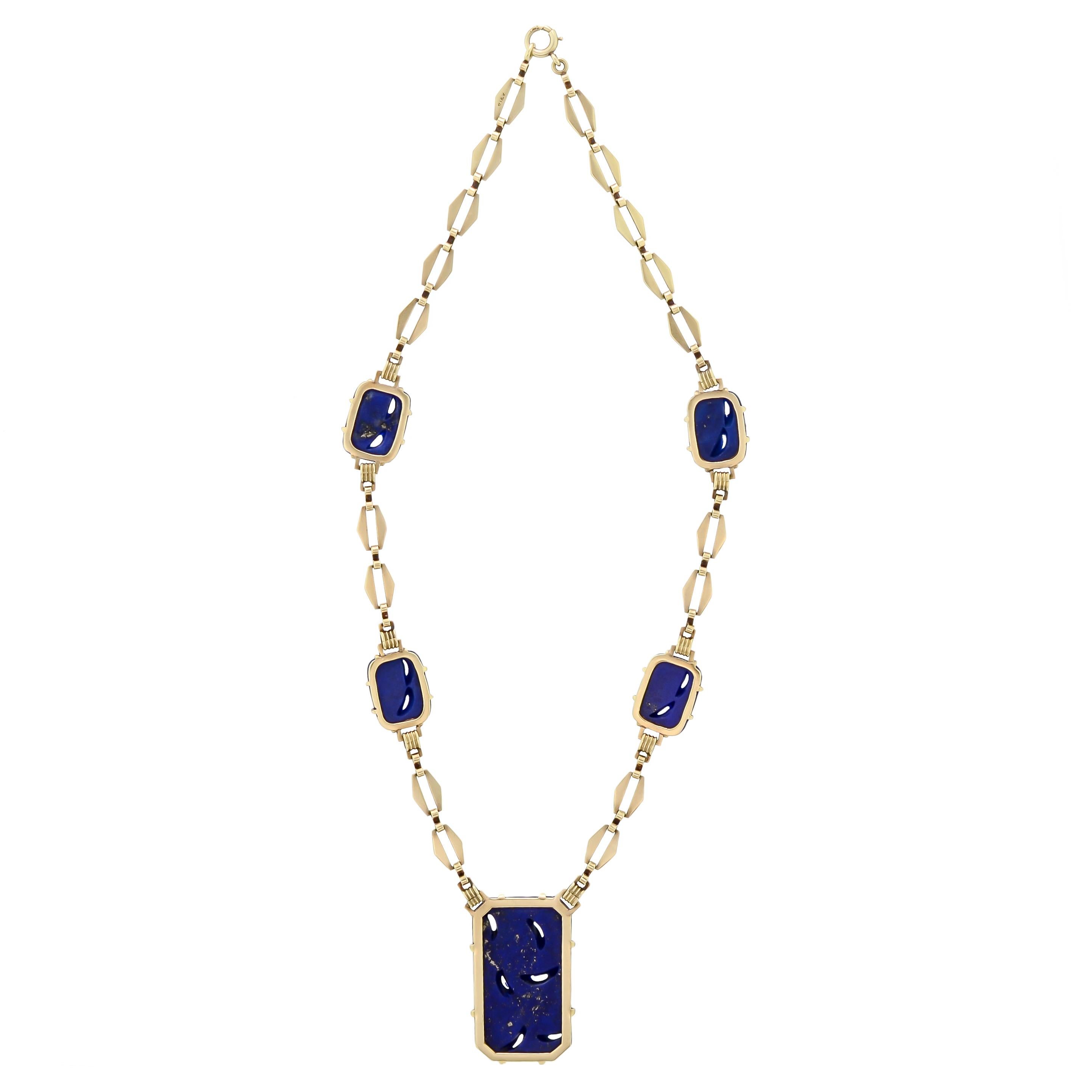 Alluring Art Deco Carved Lapis, Blue Enamel and 14 Karat Yellow Gold Necklace For Sale 1