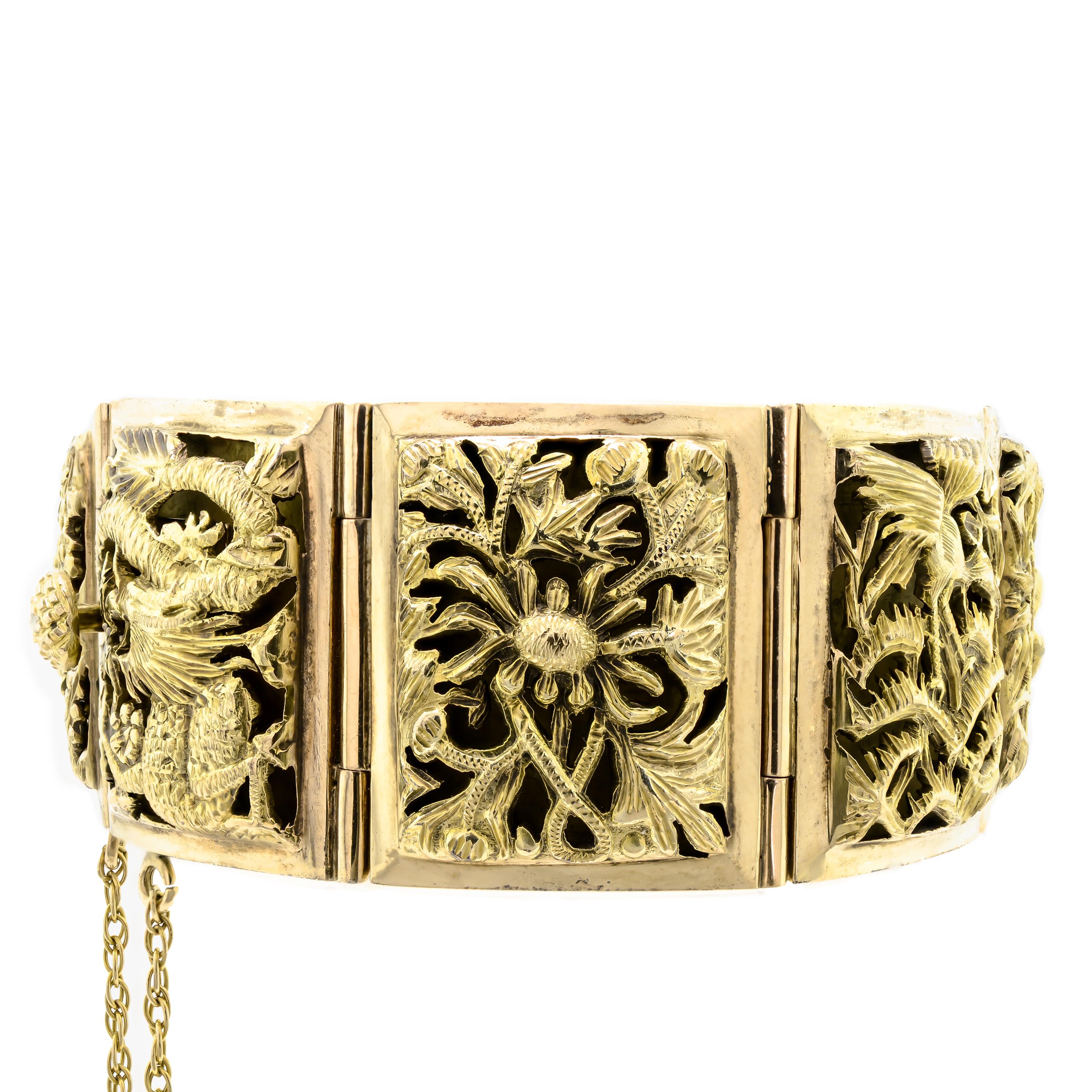 Alluring Midcentury 14 Karat Yellow Gold Chinoiserie Bracelet For Sale 2