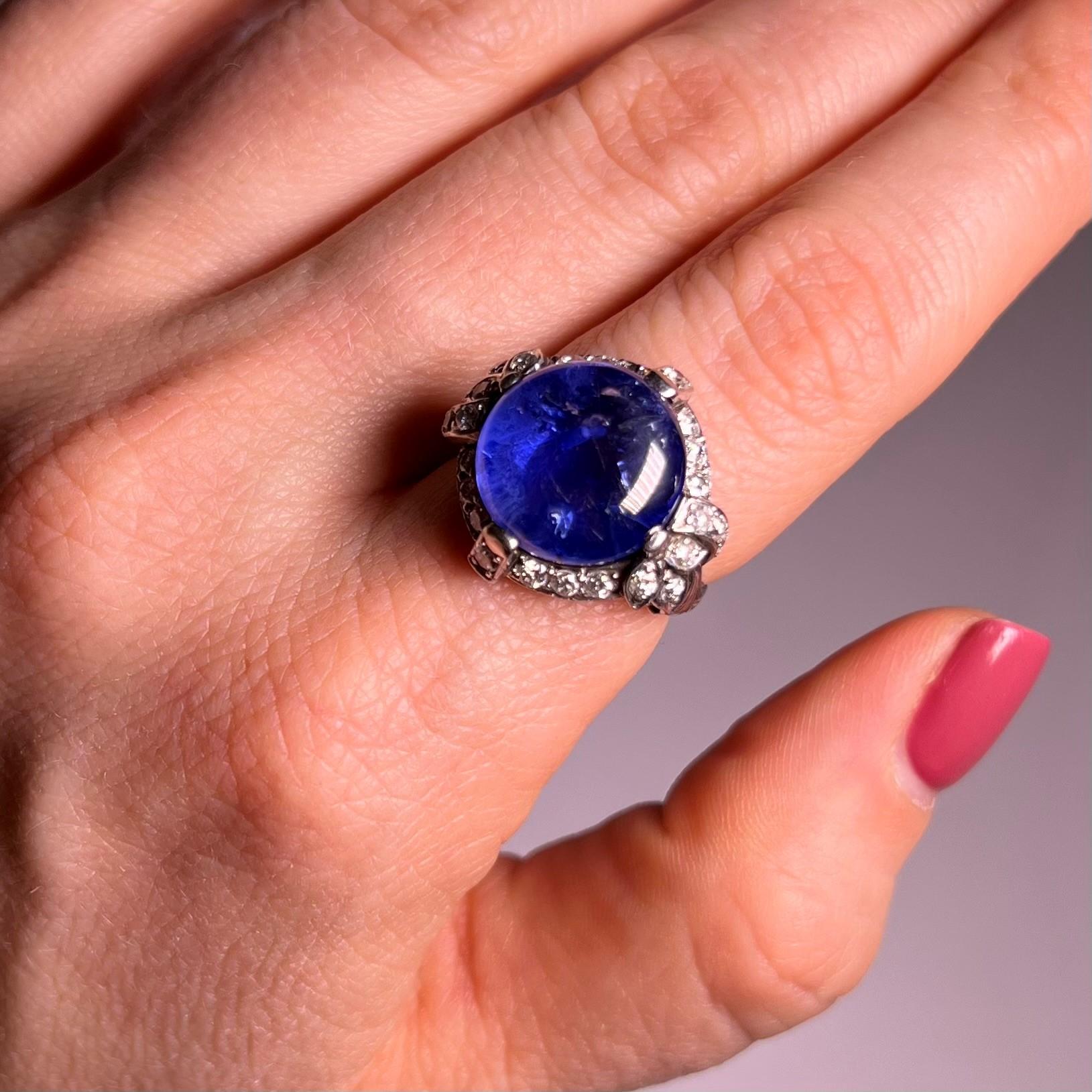 Verführerischer Saphir-Ring aus Platin mit Diamanten im Altschliff 1