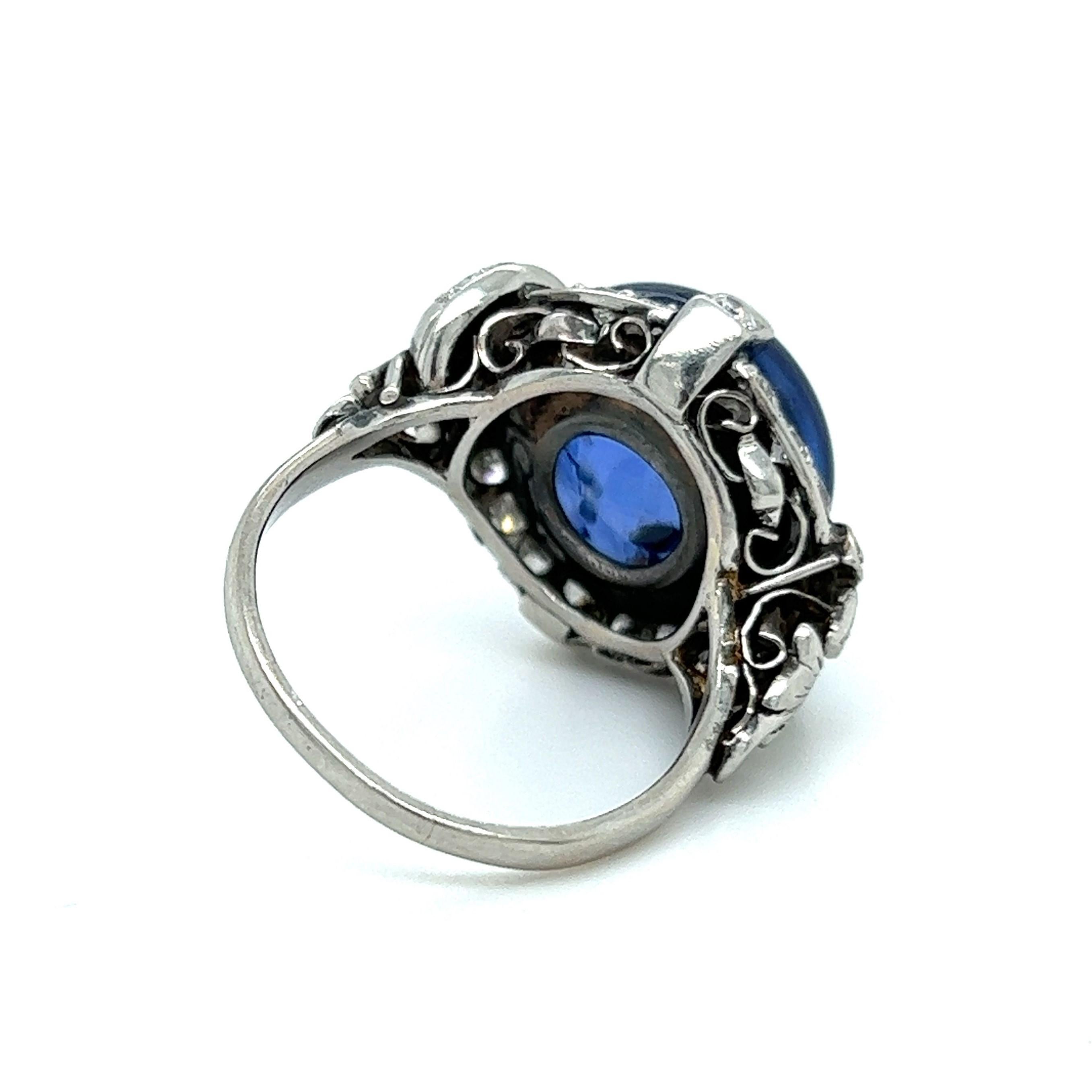 Alluring Sapphire Ring in Platinum with Old Cut Diamonds For Sale 2