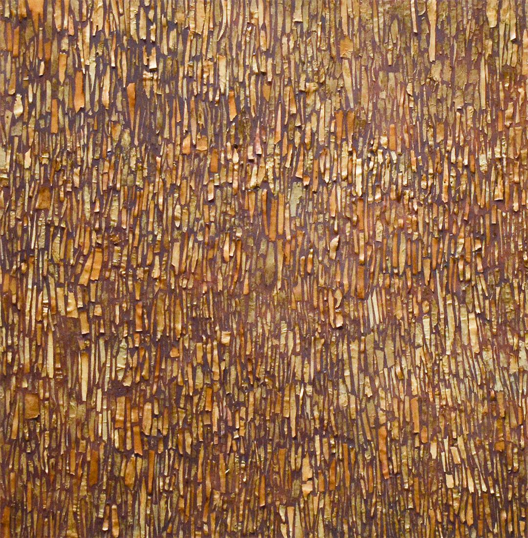 Betula ladradora: Pintura encáustica abstracta de tonos dorados de corteza de árbol sobre morado