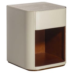 Table de nuit Alma à 1 tiroir en cuir beige avec plateau en marbre travertin