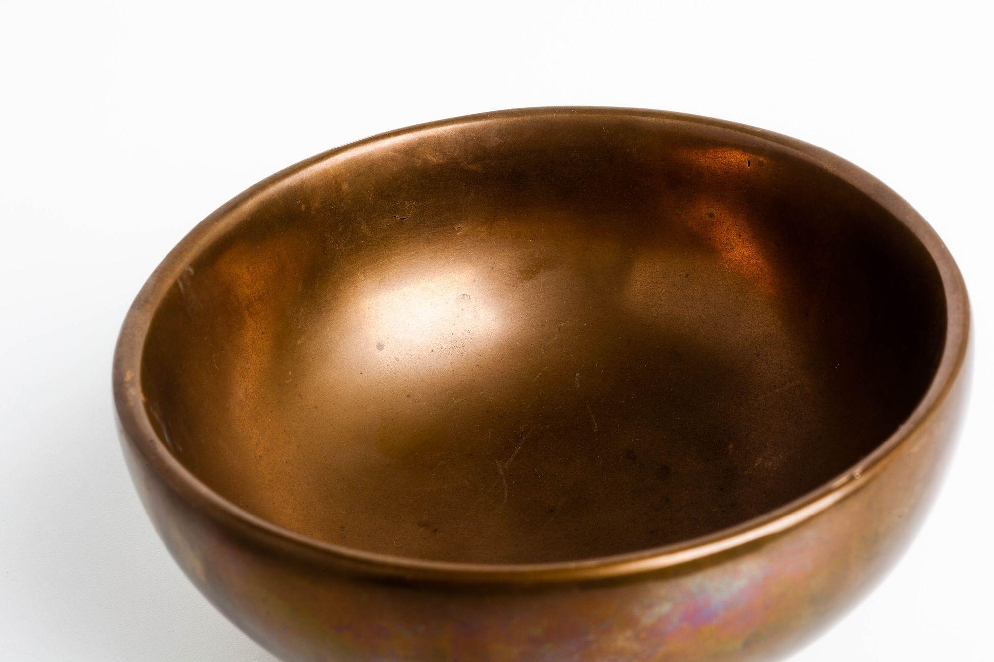 Alma Allen Solid Bronze Footed Bowl In Good Condition For Sale In Chicago, IL