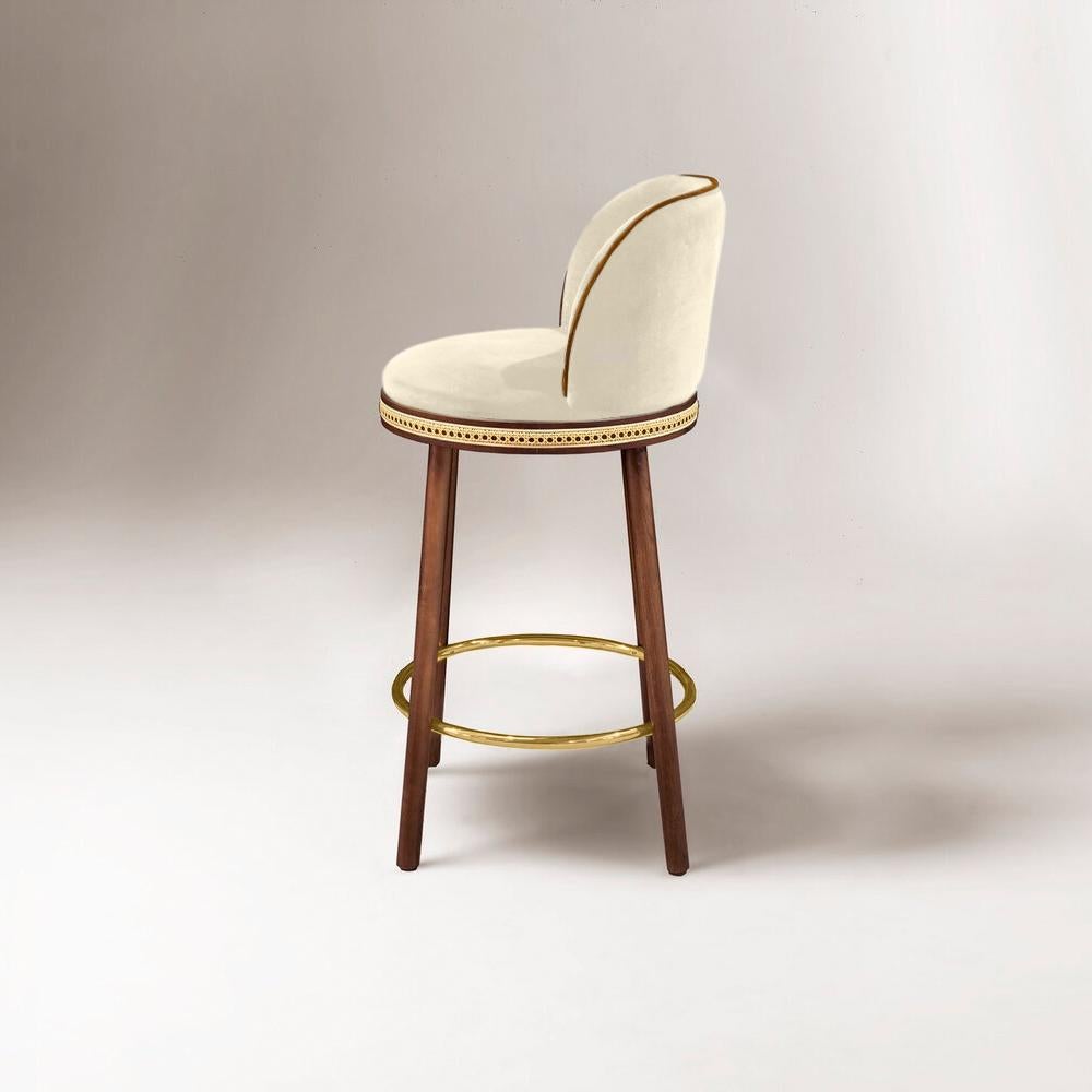 Alma counter & bar stool. As any admirer would experience gazing at its muse, it is impossible not to feel enchanted and almost hypnotized by the refined, sensual lines and the delightfully charming soul of Alma Bar Stool. In a piece that combines