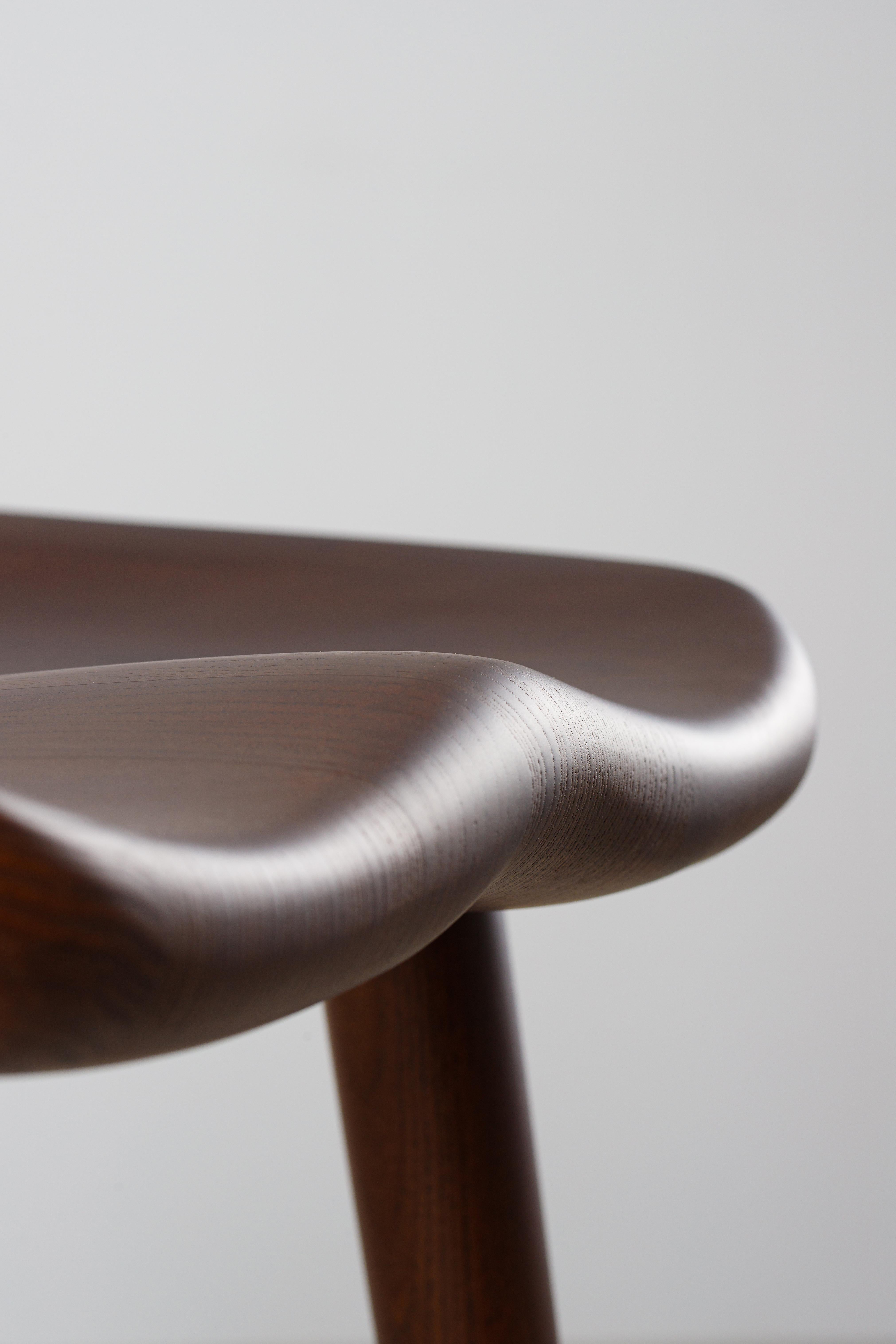 XXIe siècle et contemporain Chaises de bar en bois massif avec dossier, Brown en vente