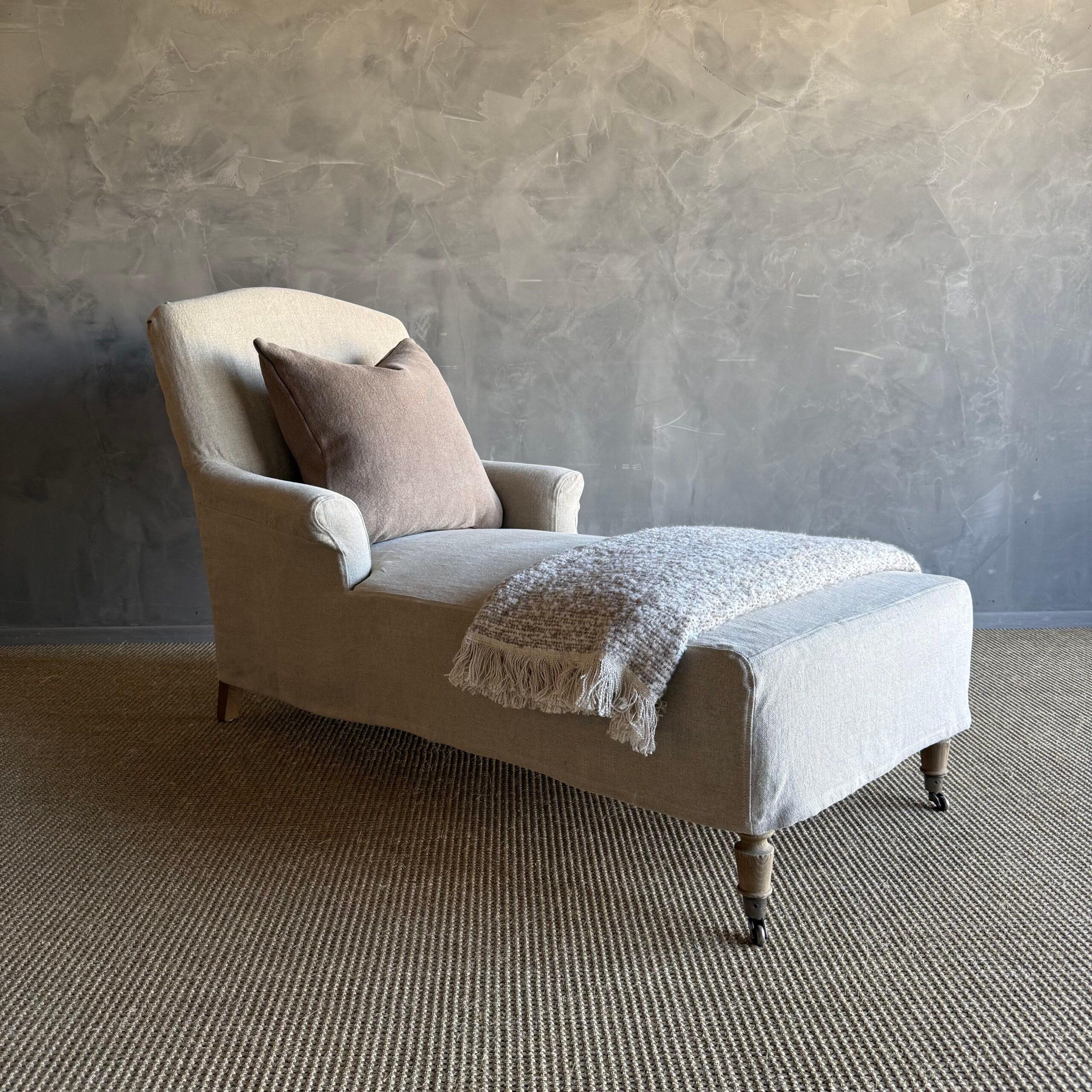 Organico moderno Alma Chaise Lounge Solo Coperta in vendita