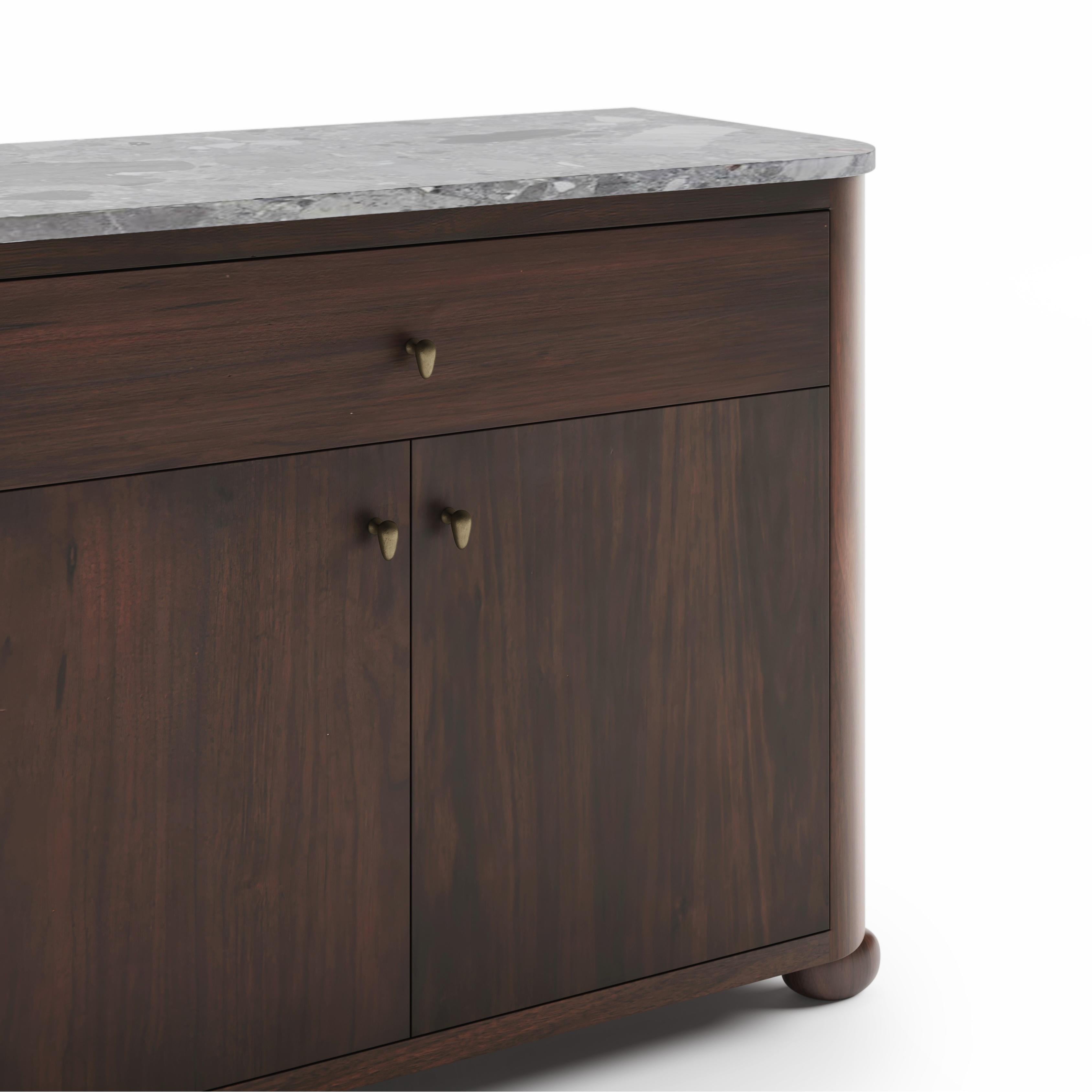 Americano Alma Credenza, in noce scuro con marmo di Ceppo, di August Abode in vendita