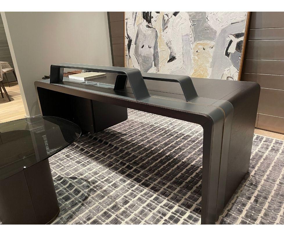 Designed By Pamela Amine

Alma, from the Latin Almus, meaning “soul”, “she who nourishes”, celebrates the main function of a desk, which is to open the mind and expand one's knowledge.

A desk for domestic environments designed to be a personal