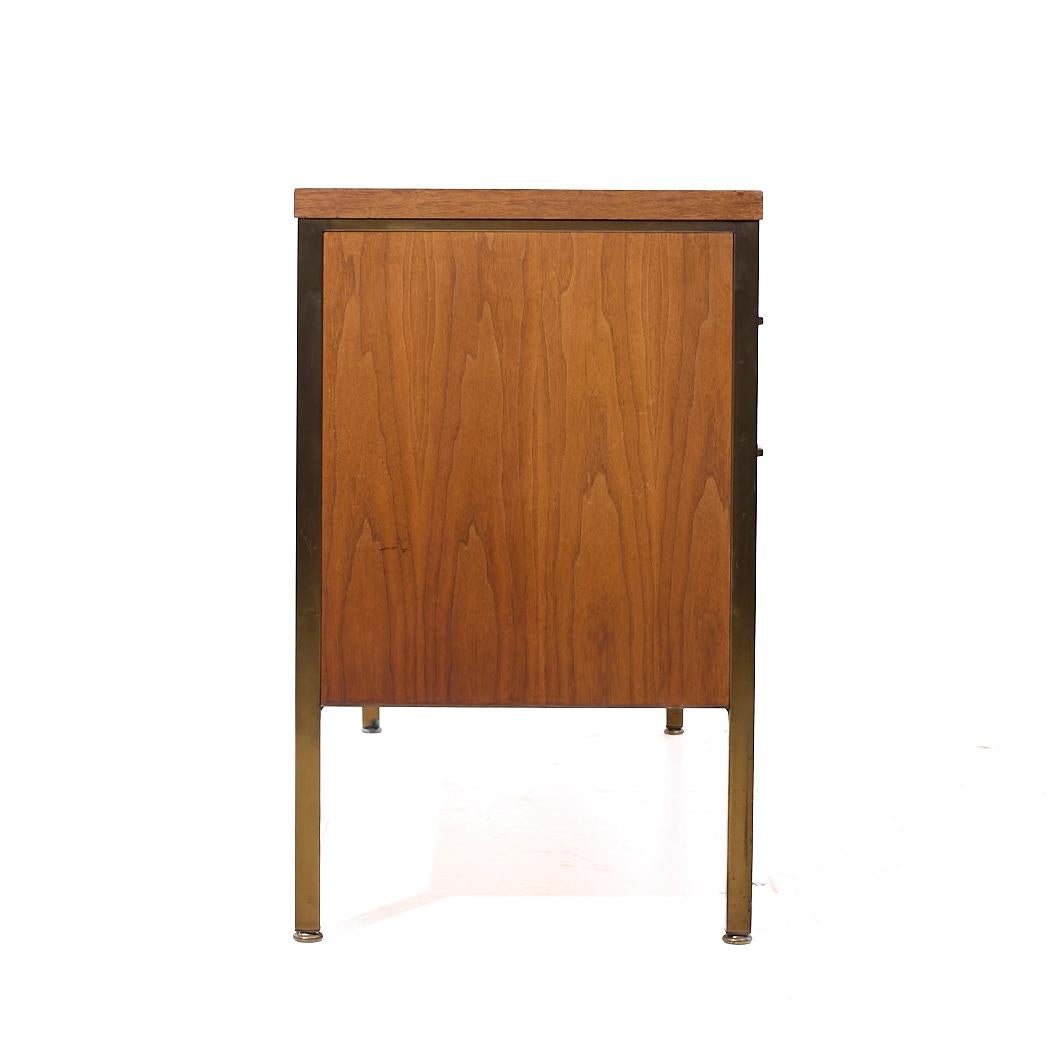Americano Alma Credenza di metà secolo in ottone e noce in vendita