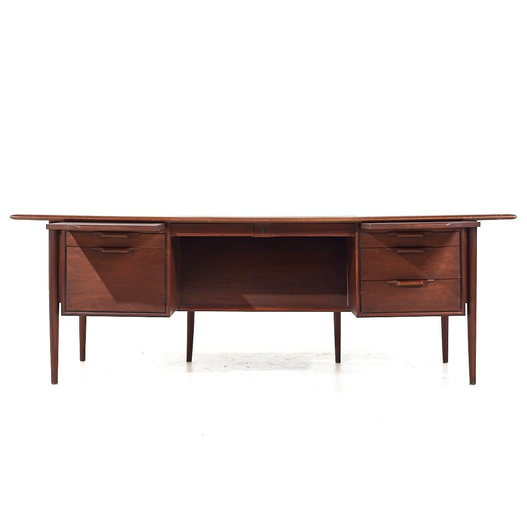 Alma Mid Century Walnut and Leather Executive Desk For Sale 1