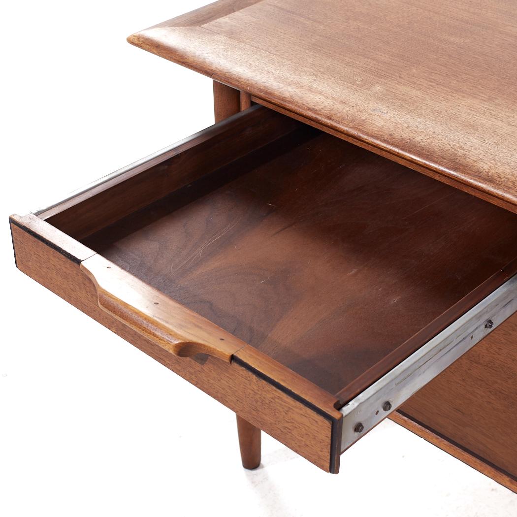 Alma Mid Century Walnut and Leather Executive Desk For Sale 2