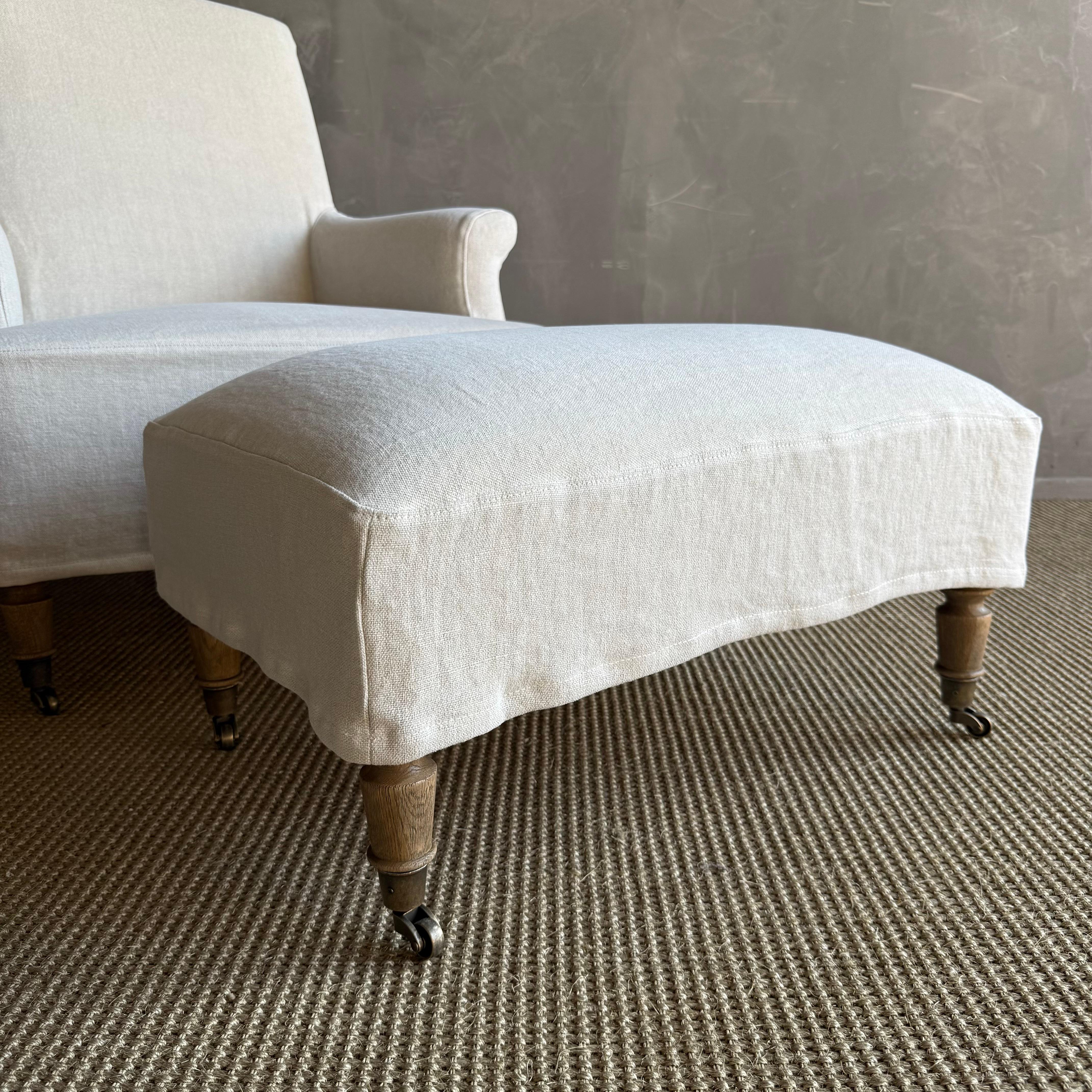 Otomana Tapizada Alma ~ Beige en Nuevo estado para la venta en Old Town Orange, CA