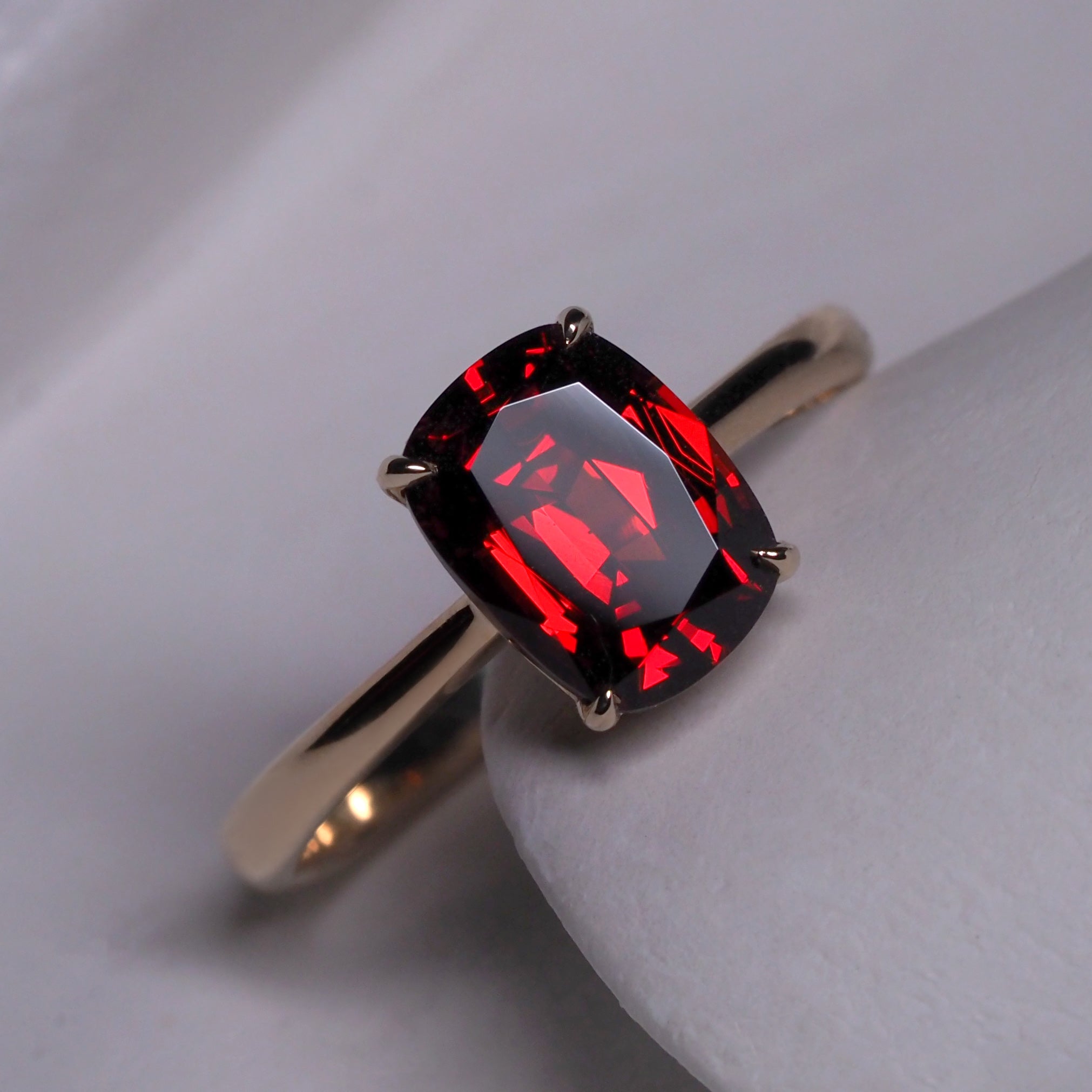 18K Yellow gold ring with natural almandine garnet
almandine origin - Tanzania
gemstone measurements - 8.94 х 6.65 х 4.47 mm
almandine weight - 2.7 carats
ring weight - 2.7 grams
ring size - 7.25 US (this ring may be resized, please contact us for