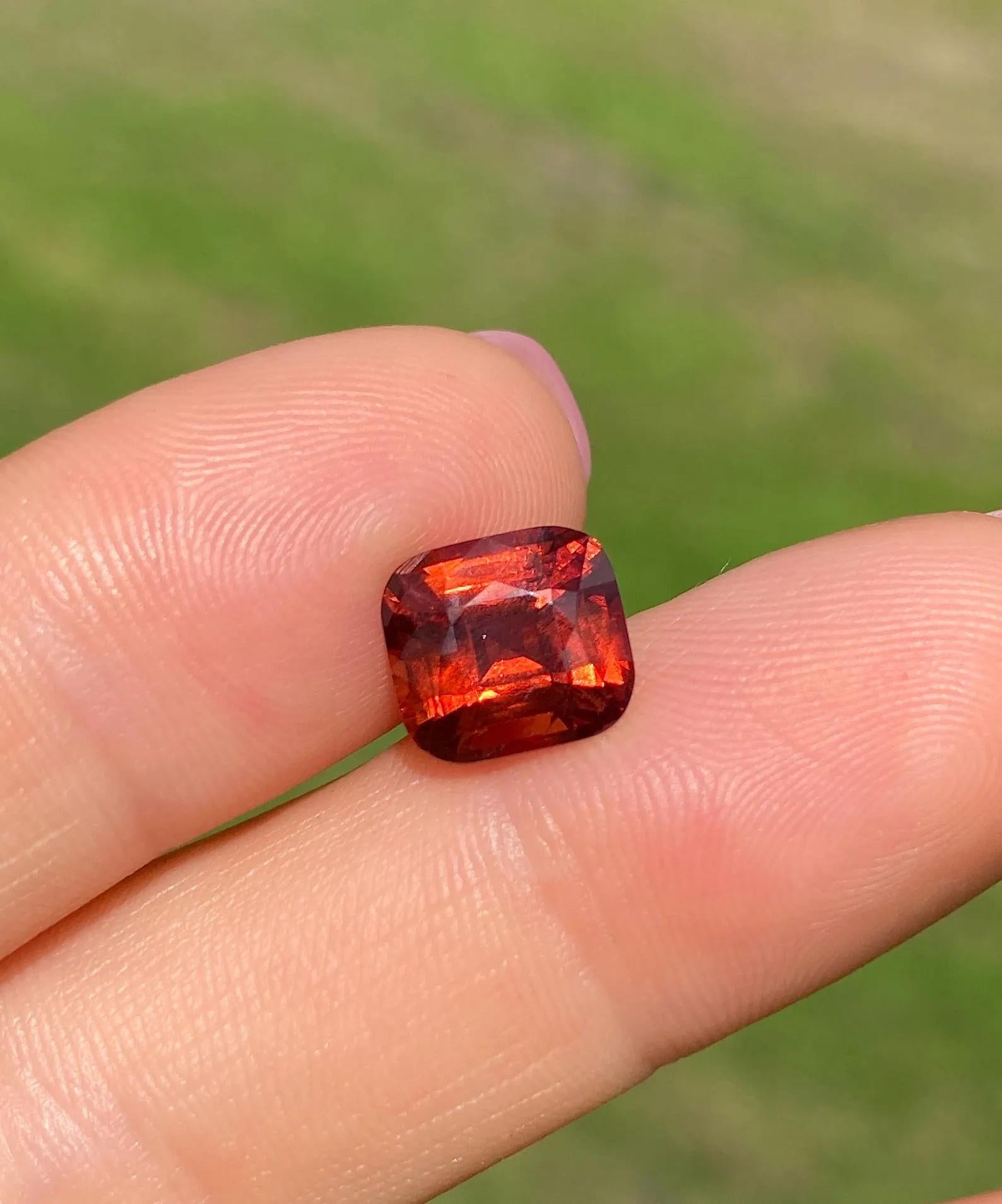 Almandin-Spessartin-Granat 4,57ct natürlicher Edelstein, Kissenschliff, Zertifikat im Angebot 1