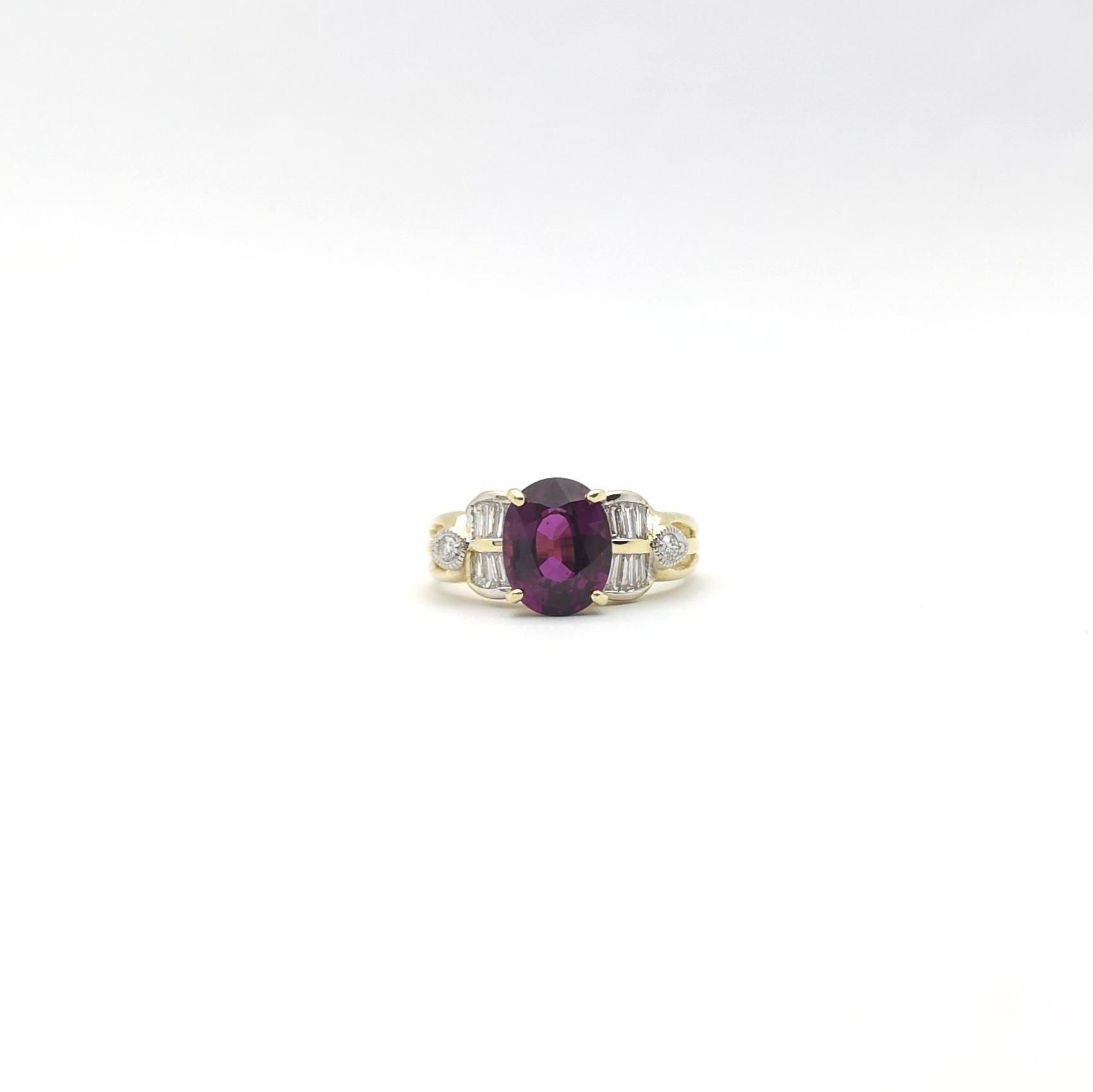 Anello con granato di almandite e diamanti con montatura in oro 18 carati in vendita 5