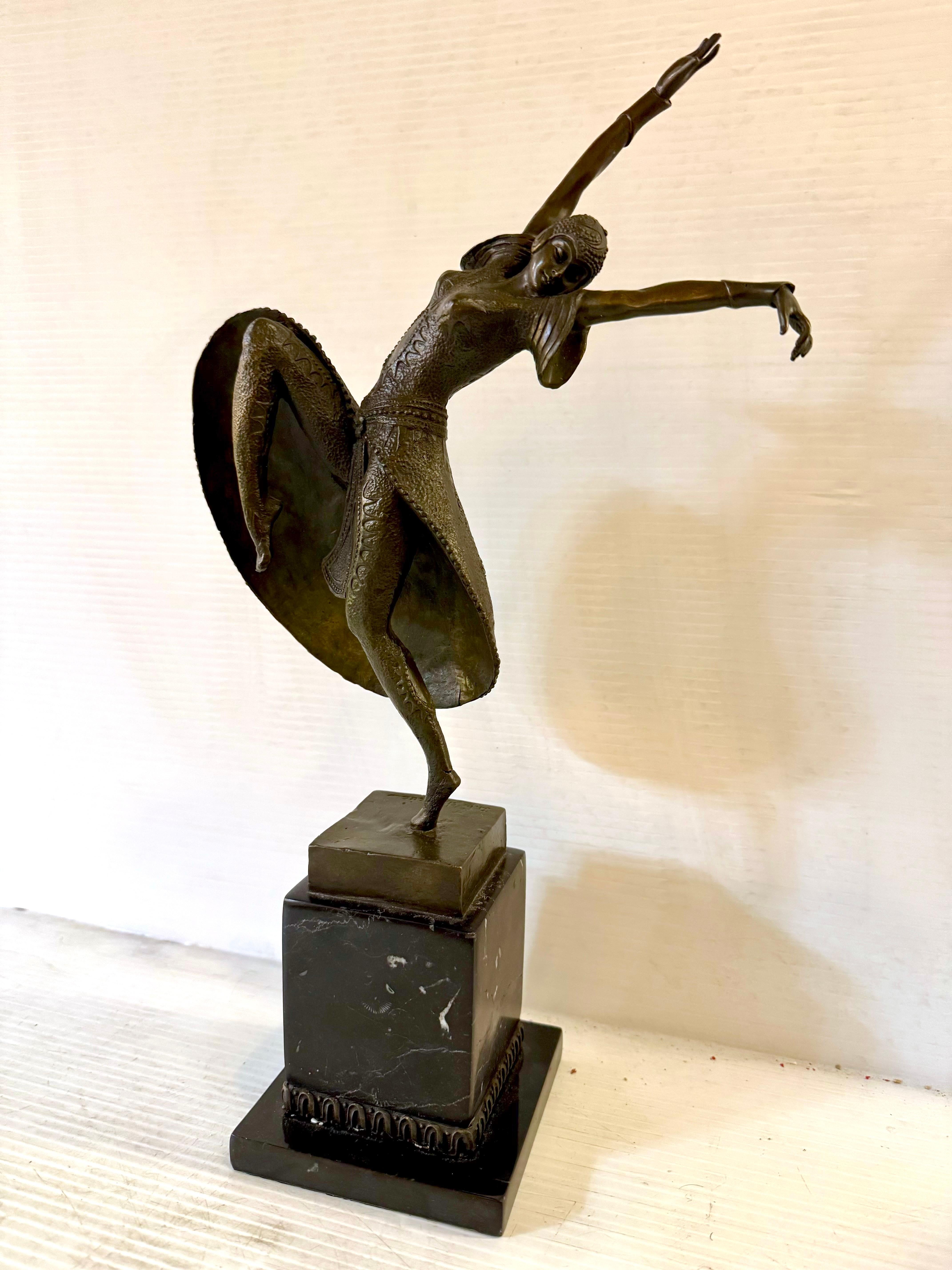 Alméria' Tanzende Figur attr Demétre Chiparus (Bronze) im Angebot