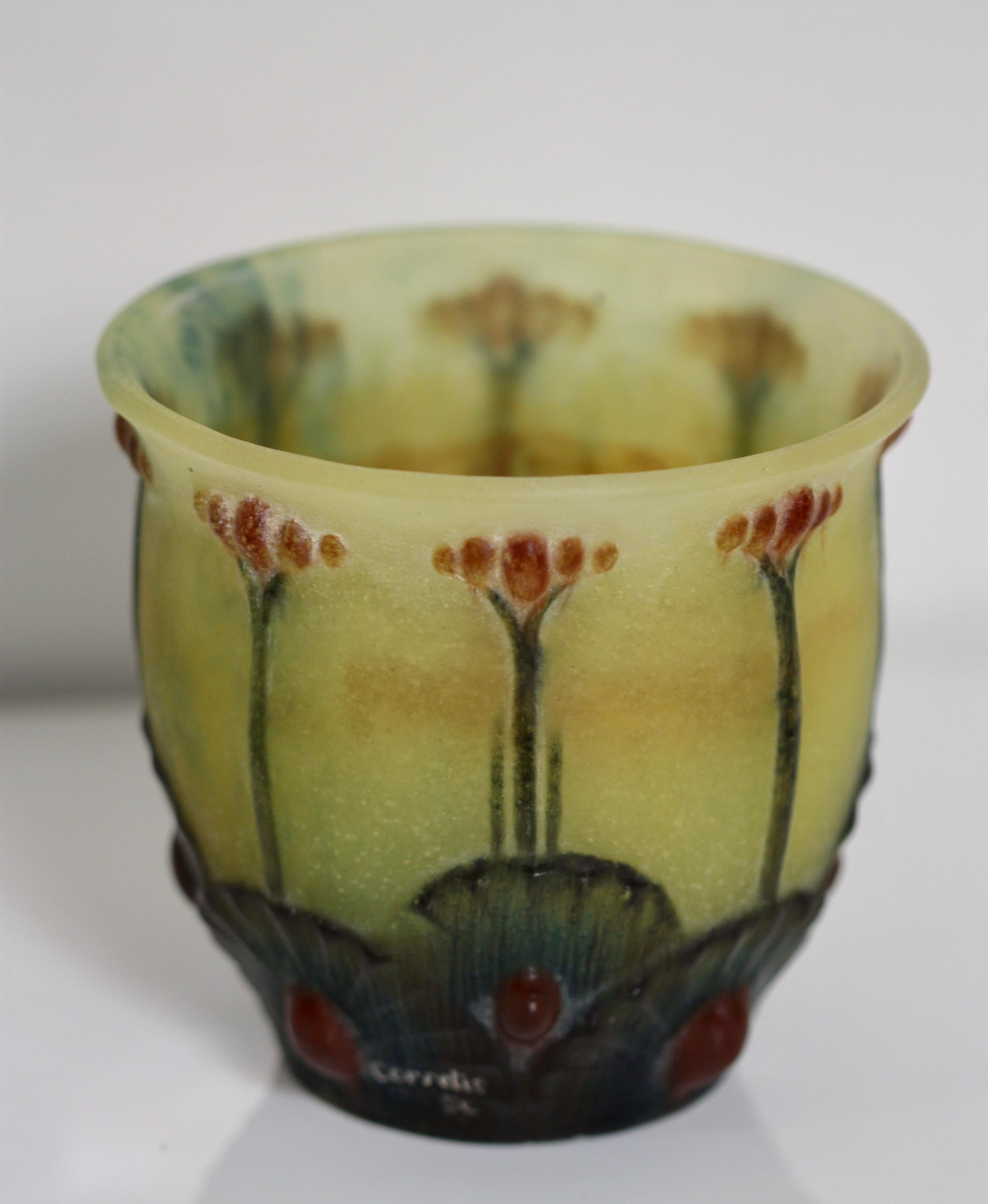Inizio XX secolo Vaso Almeric Walter Pate de verre Disegnato da Corretic, Francia, circa 1925 in vendita