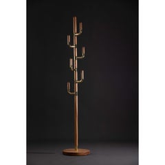 Perchero de madera Almirante de Studio Orbeat