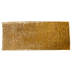Textildesign-Stoff: Almondfarbener Samt mit Bronzedruck