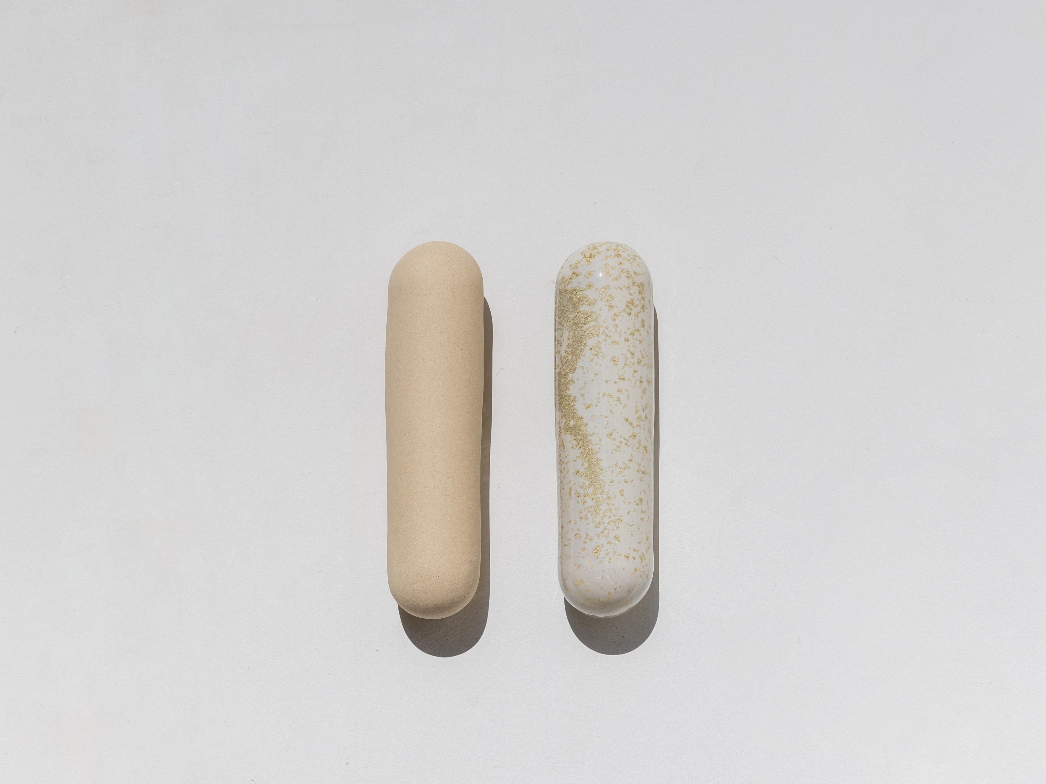 Aplique Yrto Pequeño Almendra by Lisa Allegra en Nuevo estado para la venta en Geneve, CH
