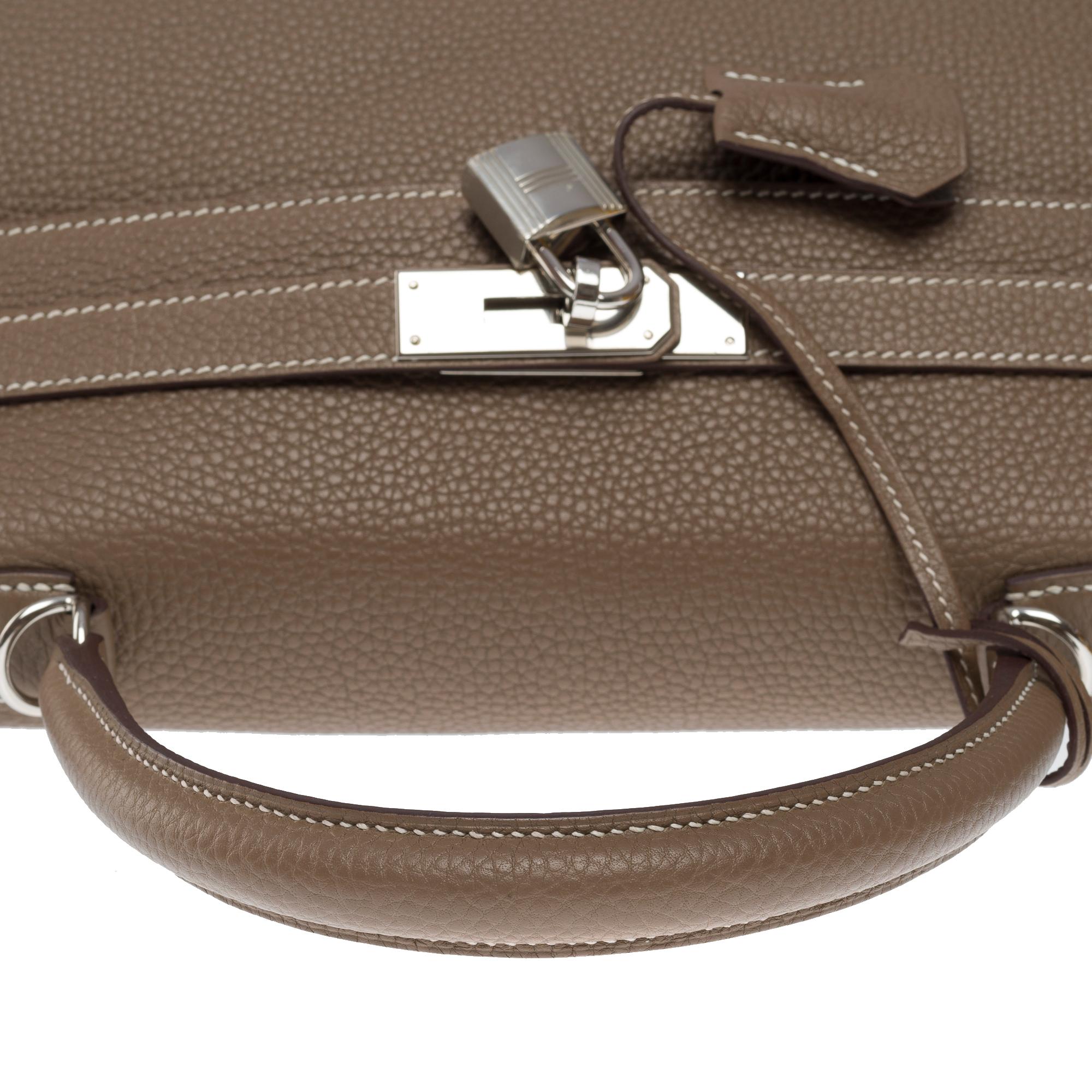 Almost New Hermès Kelly 35 retourne handbag strap in Etoupe Togo leather, SHW For Sale 3
