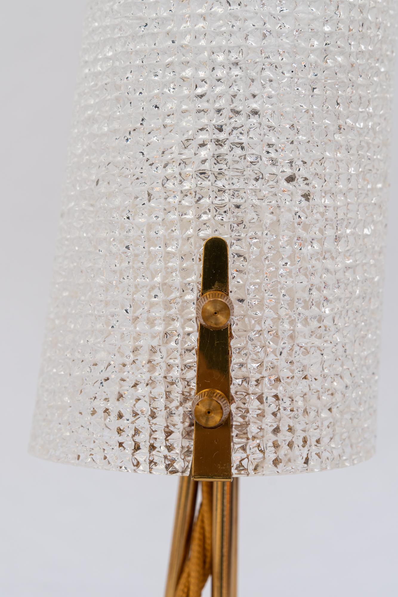 Almost same R. Nikoll table lamps with lucite shades vienna around 1950s In Good Condition For Sale In Wien, AT