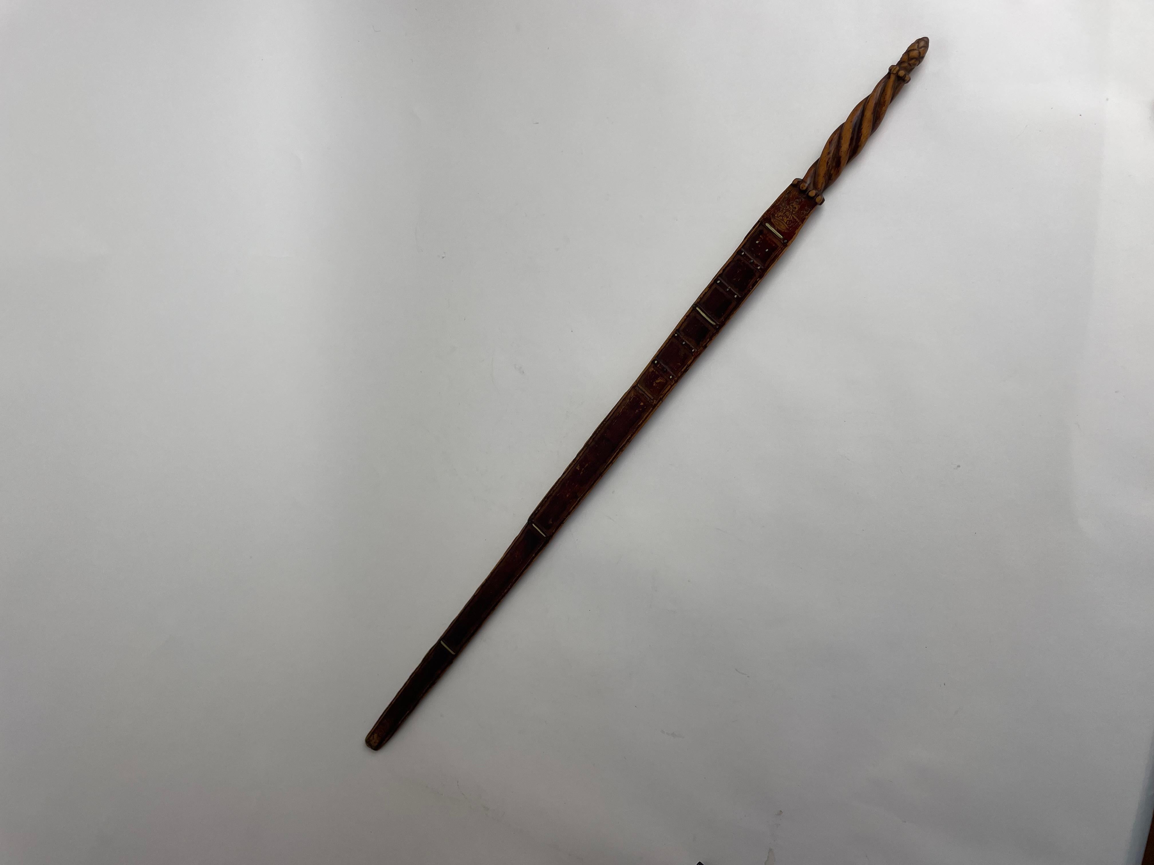Suédois Alnmått (mesure cubique) en bouleau avec une couronne noble. Gustavien, daté de 1783 en vente